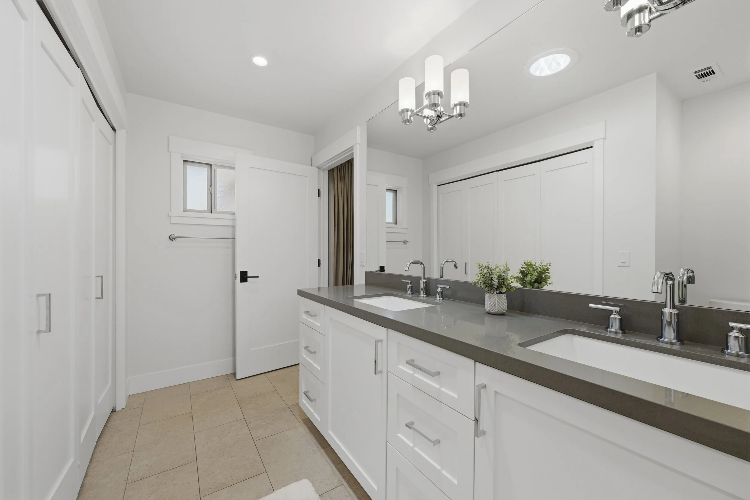 2929 Latham Dr _38.jpg