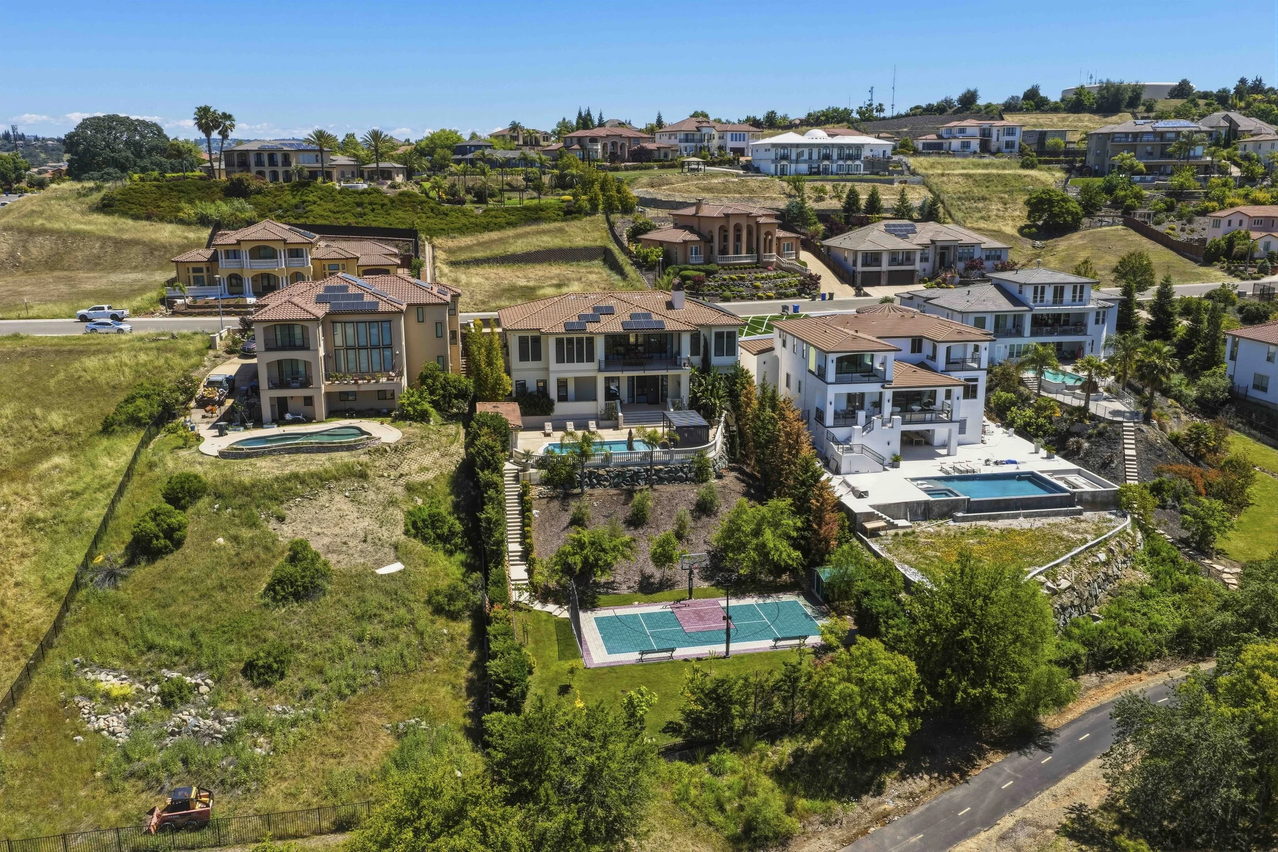 535 Serpa Way _5.jpg