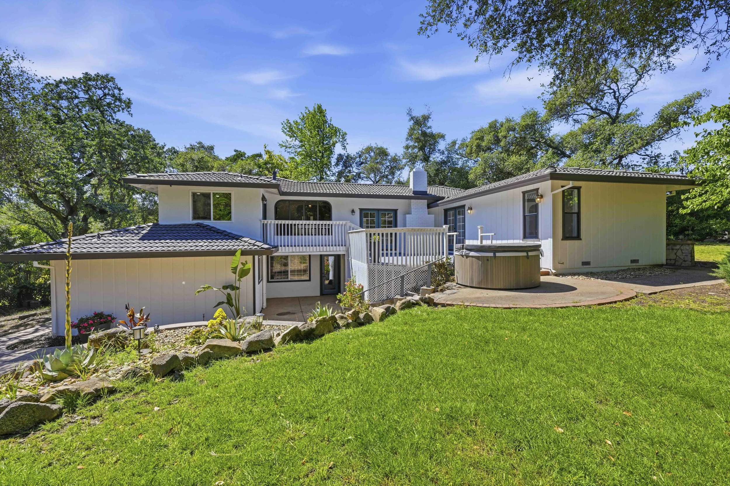 8177 N Lake Cir 16.jpg