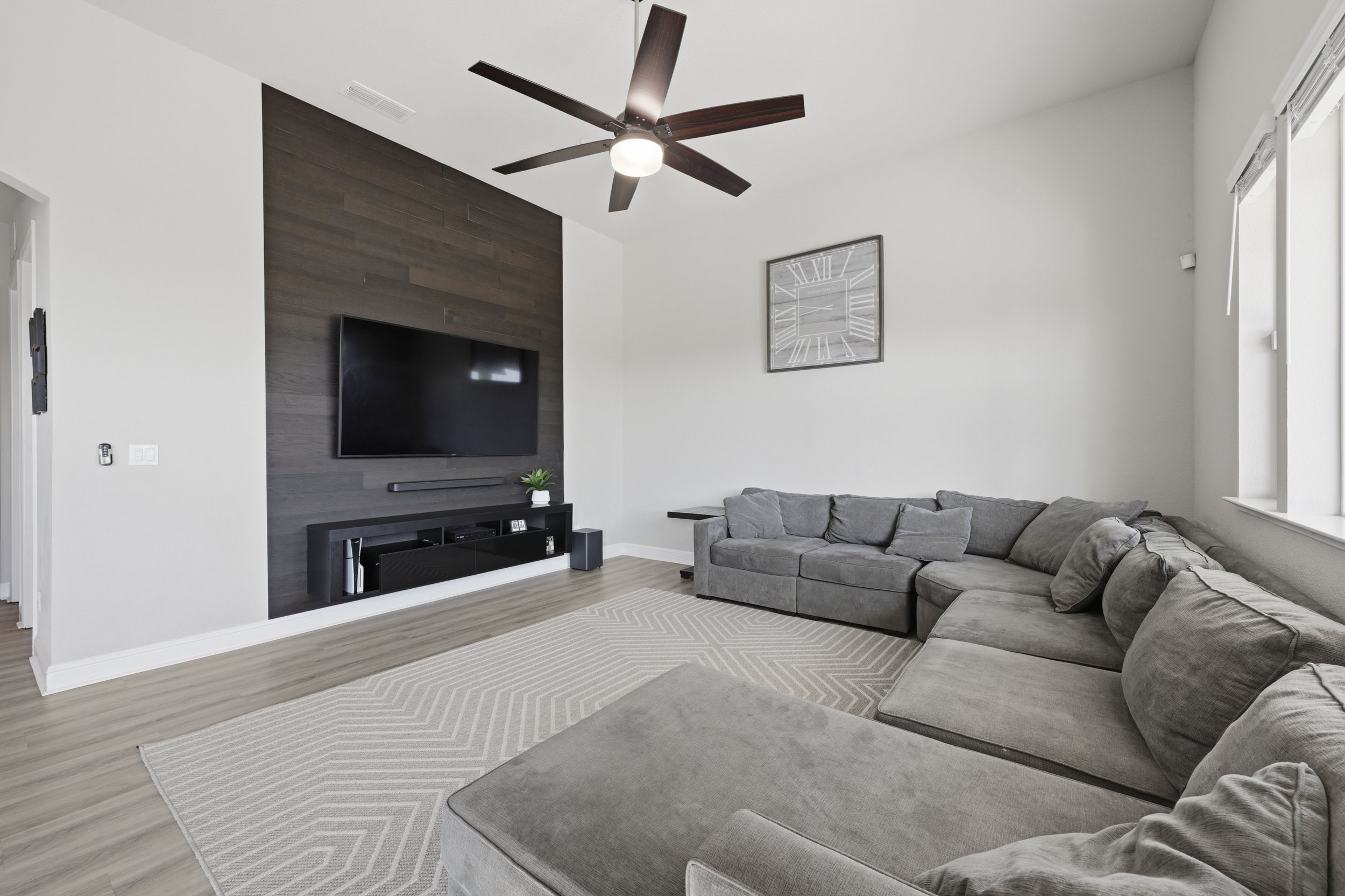 2012 Van Ruiten Dr _21.jpg