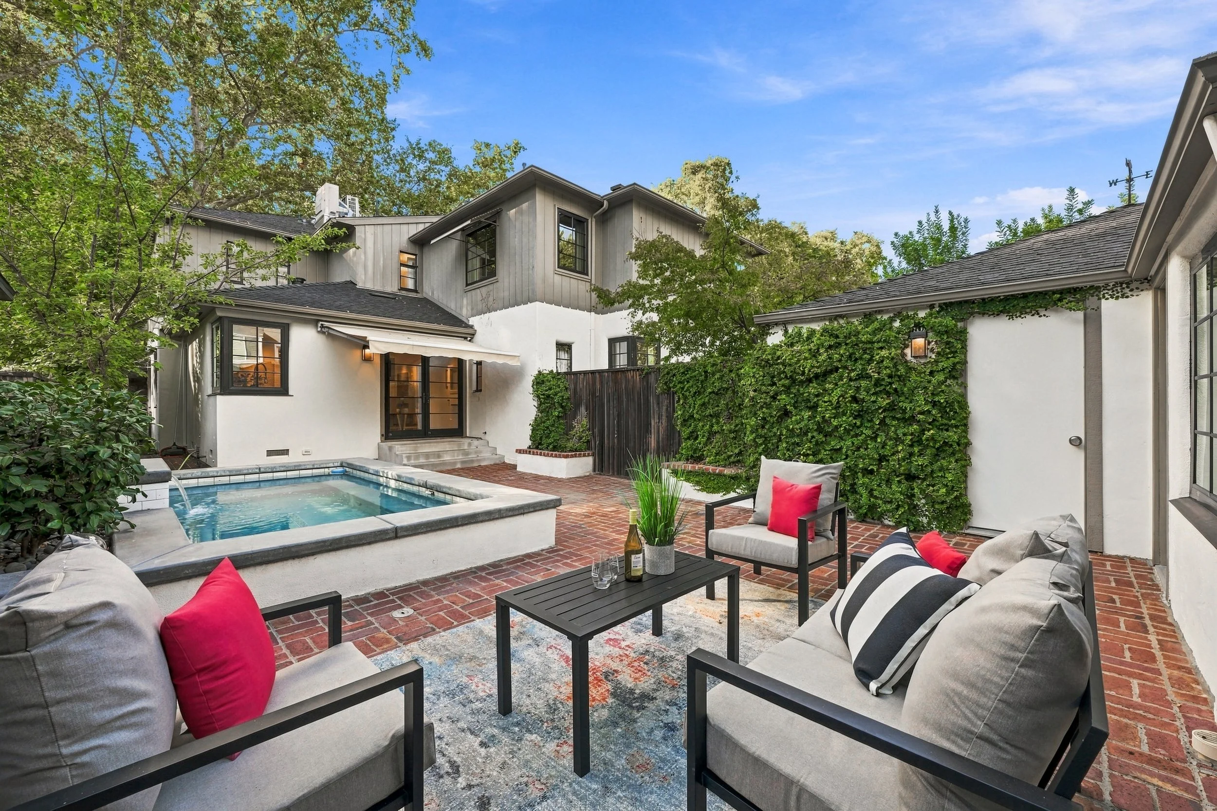 2743 Land Park Dr 50.jpg