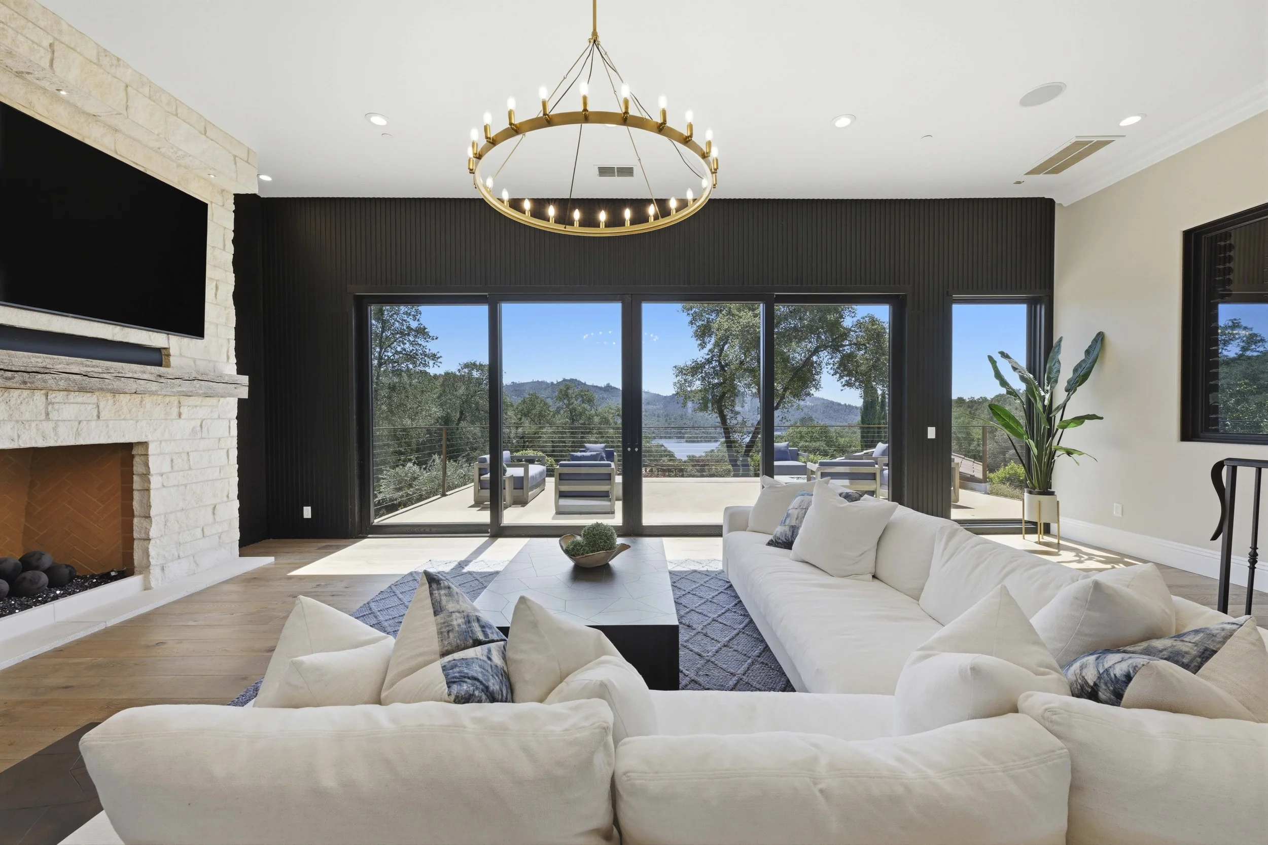 9688 Clos Du Lac Cir 59.jpg