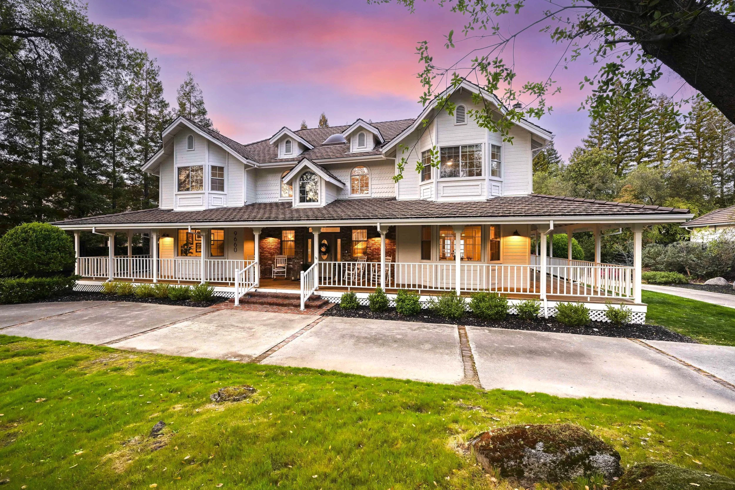 9660 Los Lagos Cir North - 4.jpg