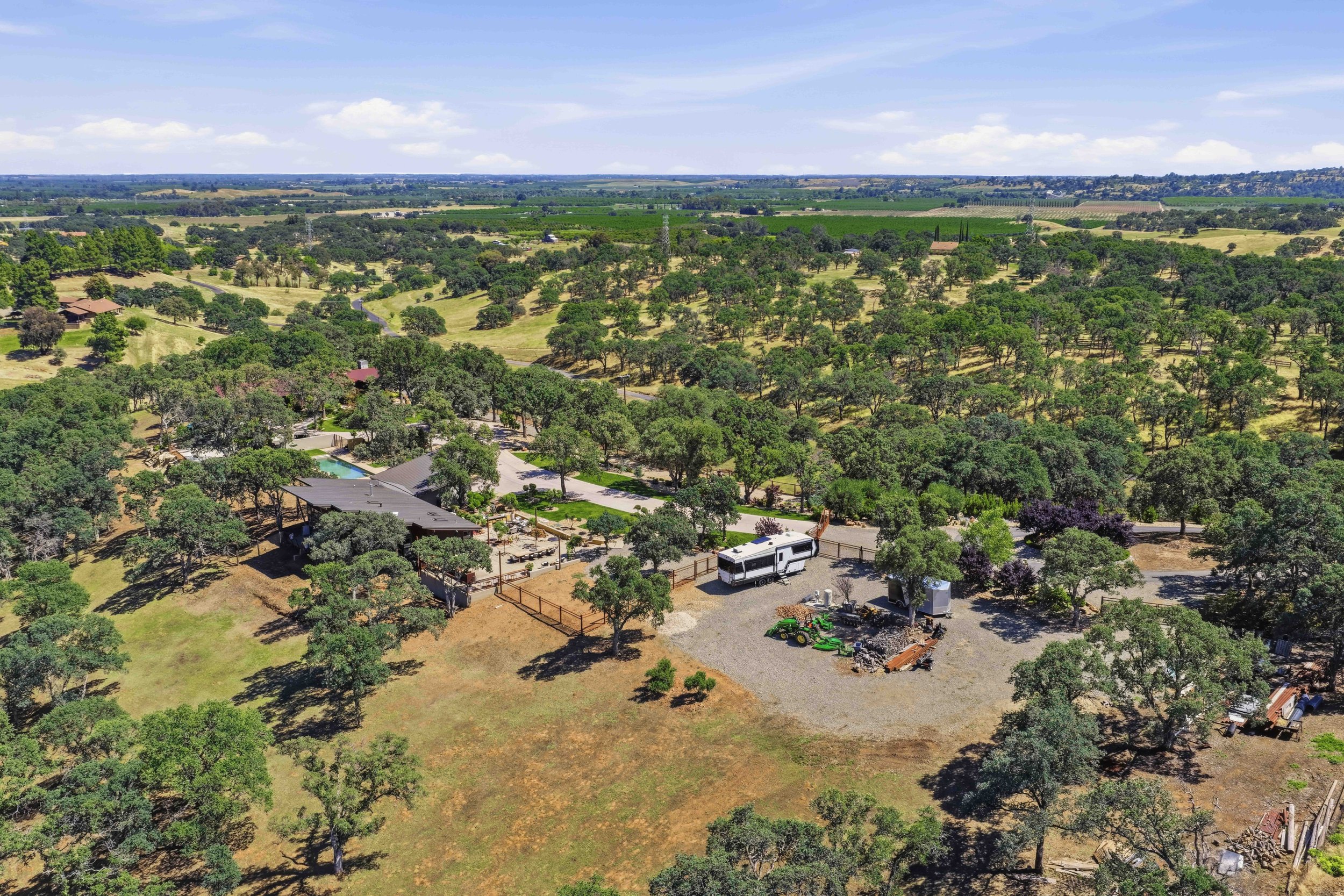 26000 Venado Dr - Daytime _20_1.jpg