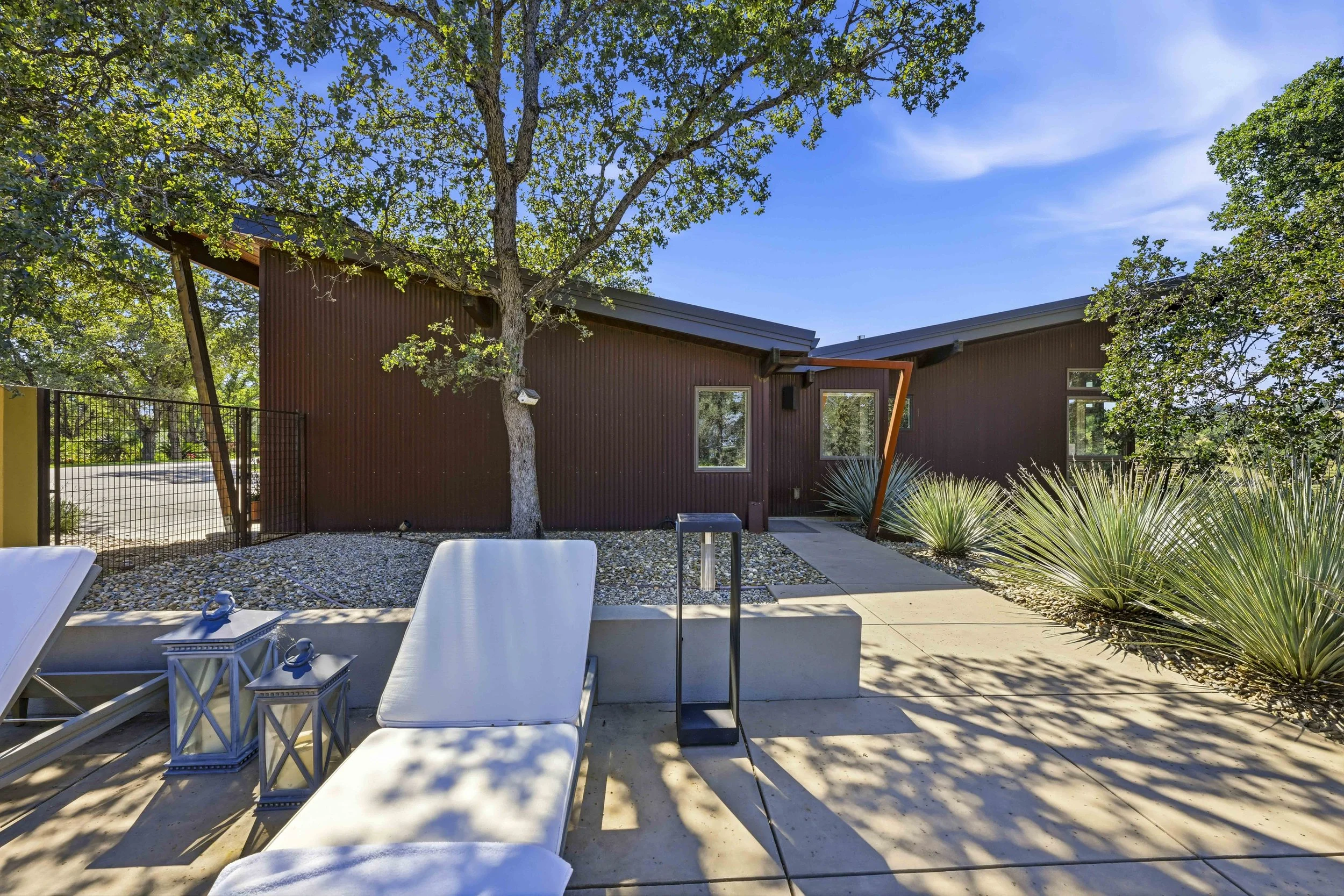 26000 Venado Dr - Daytime _34.jpg