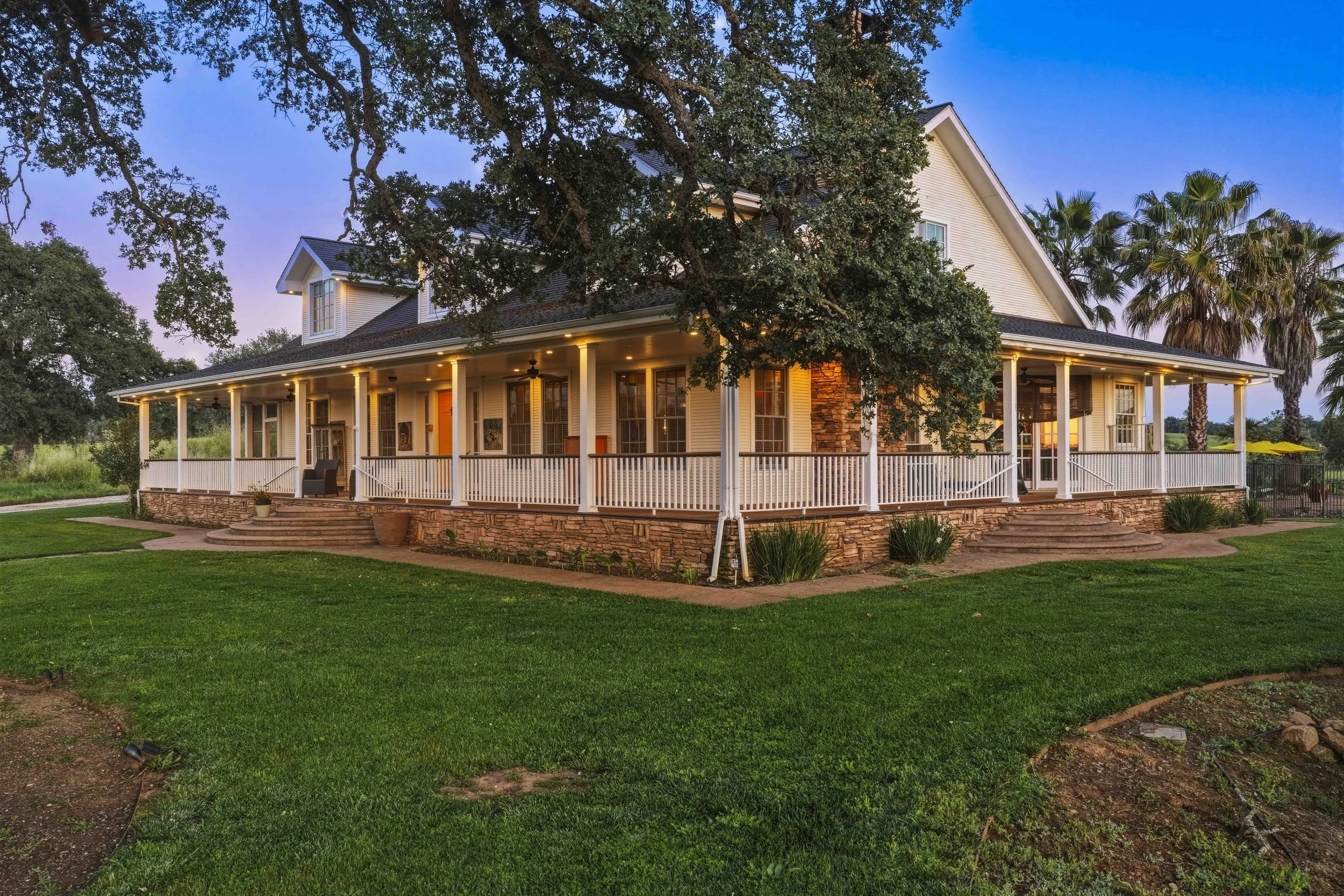 Young's Vineyard Twilights - _31.jpg