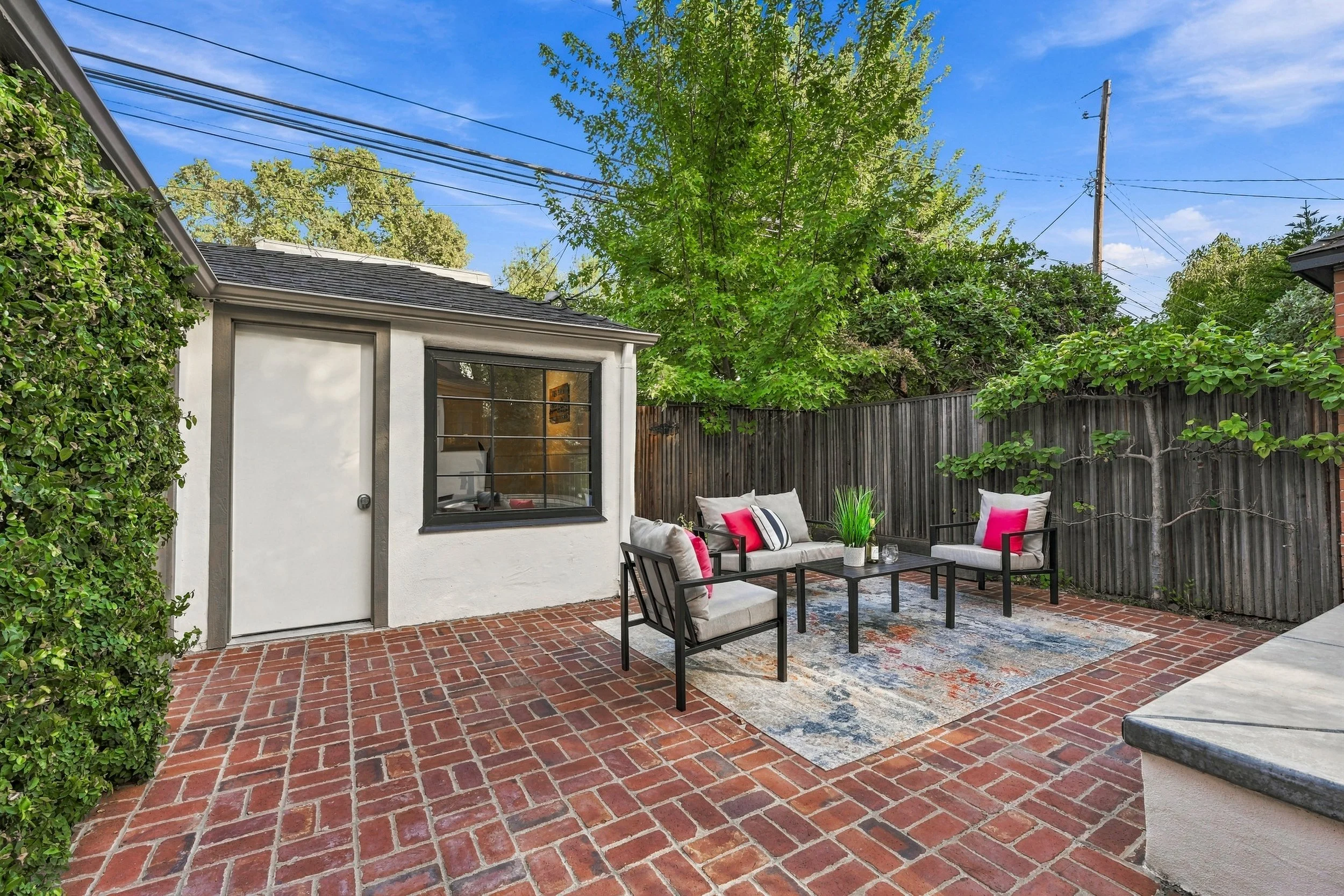 2743 Land Park Dr 48.jpg