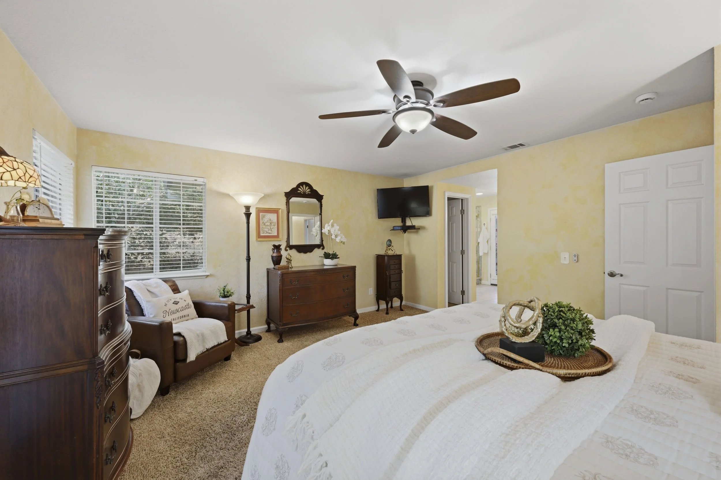 9240 Rock Springs Rd _125.jpg