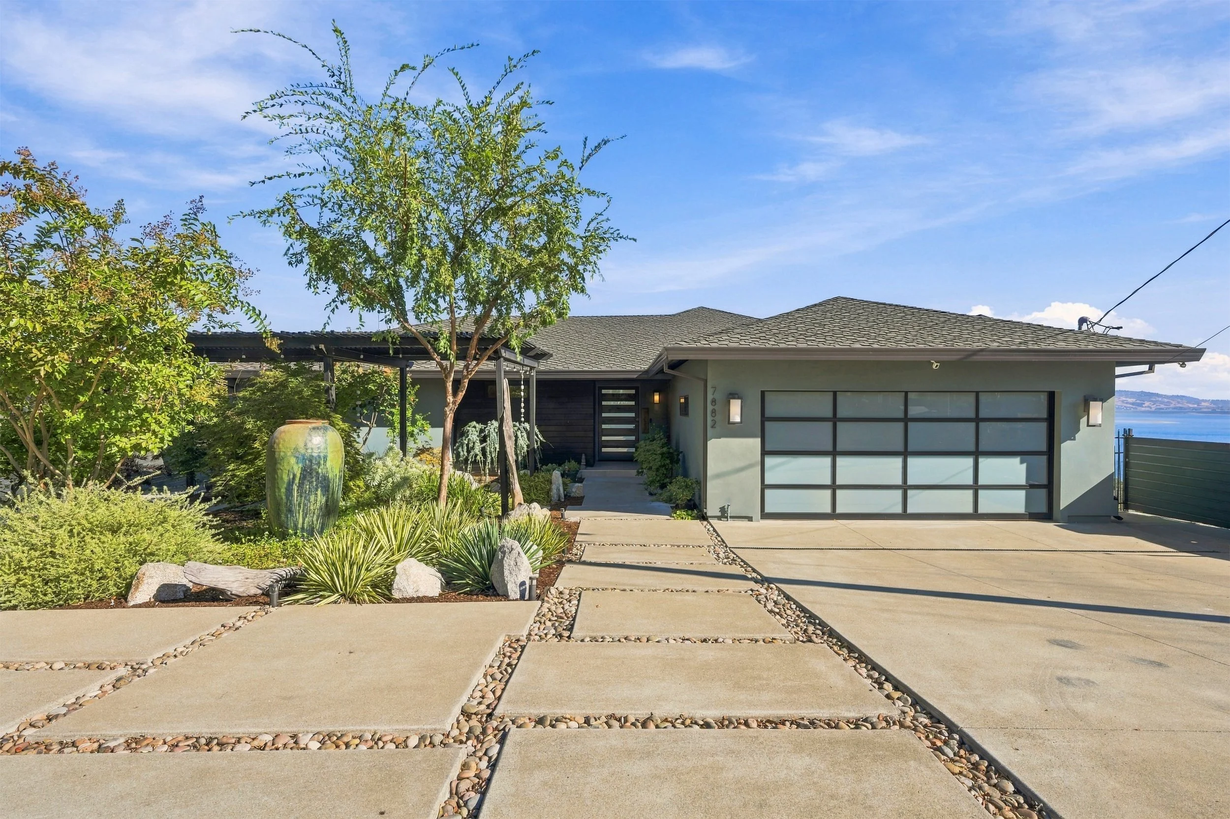 7882 Lakeshore Dr 4.jpg