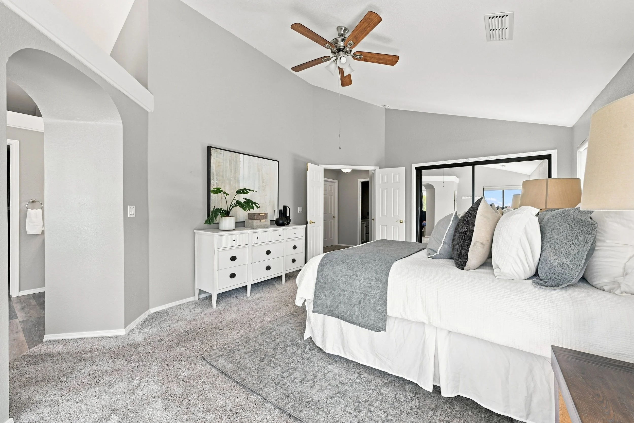 1610 Foxridge Cir 44.jpg