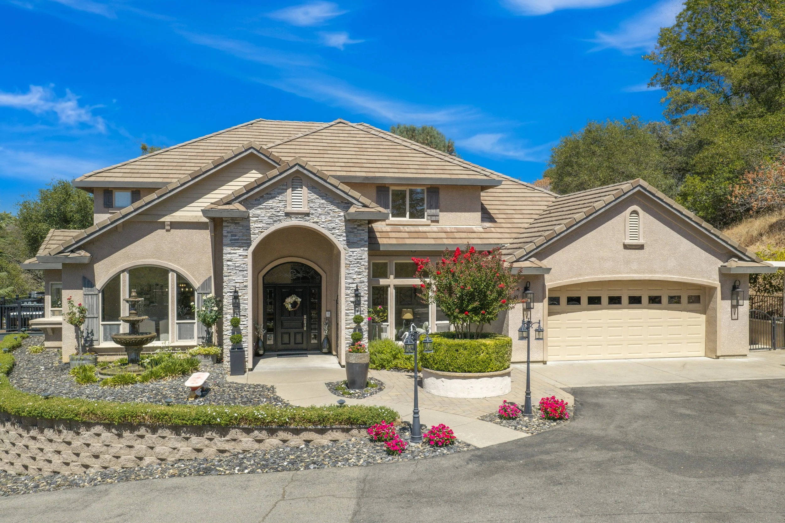 1325 Kentucky Greens Way 2.jpg