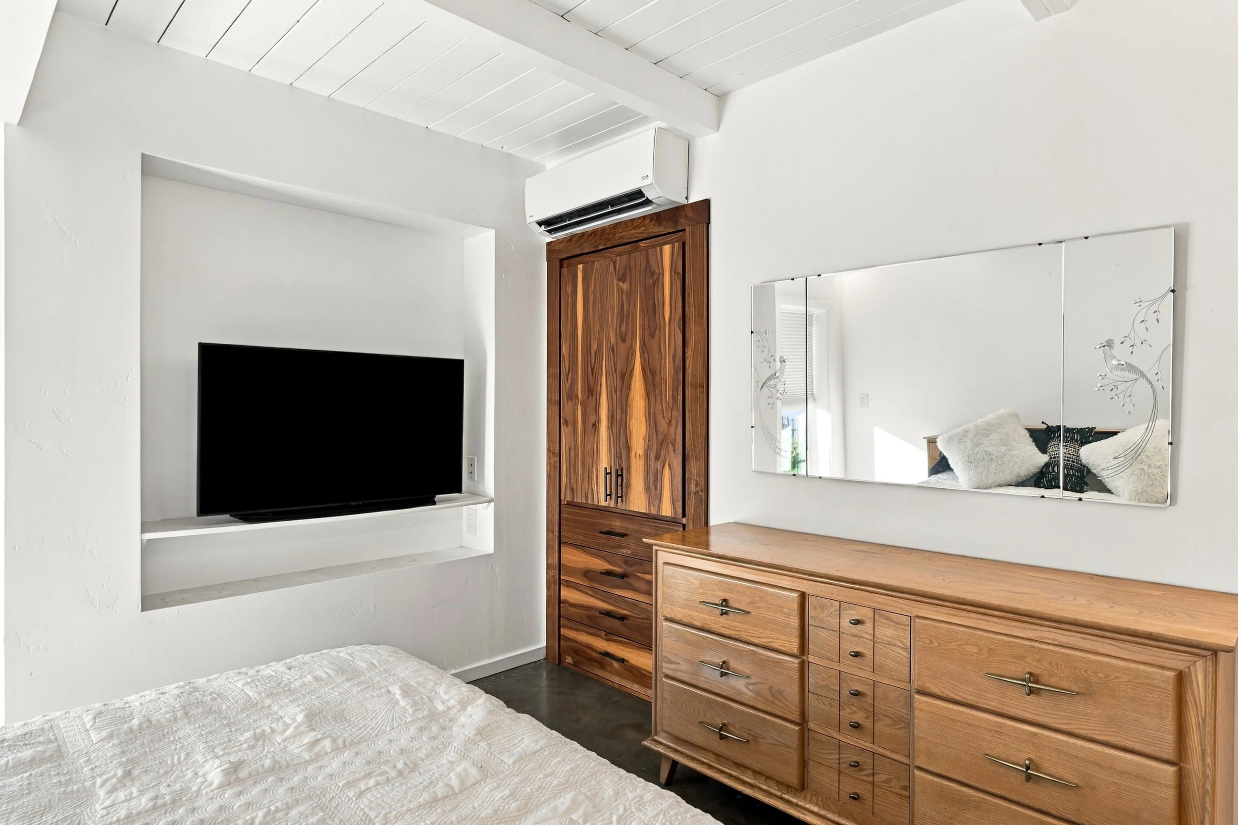 7882 Lakeshore Dr 63.jpg