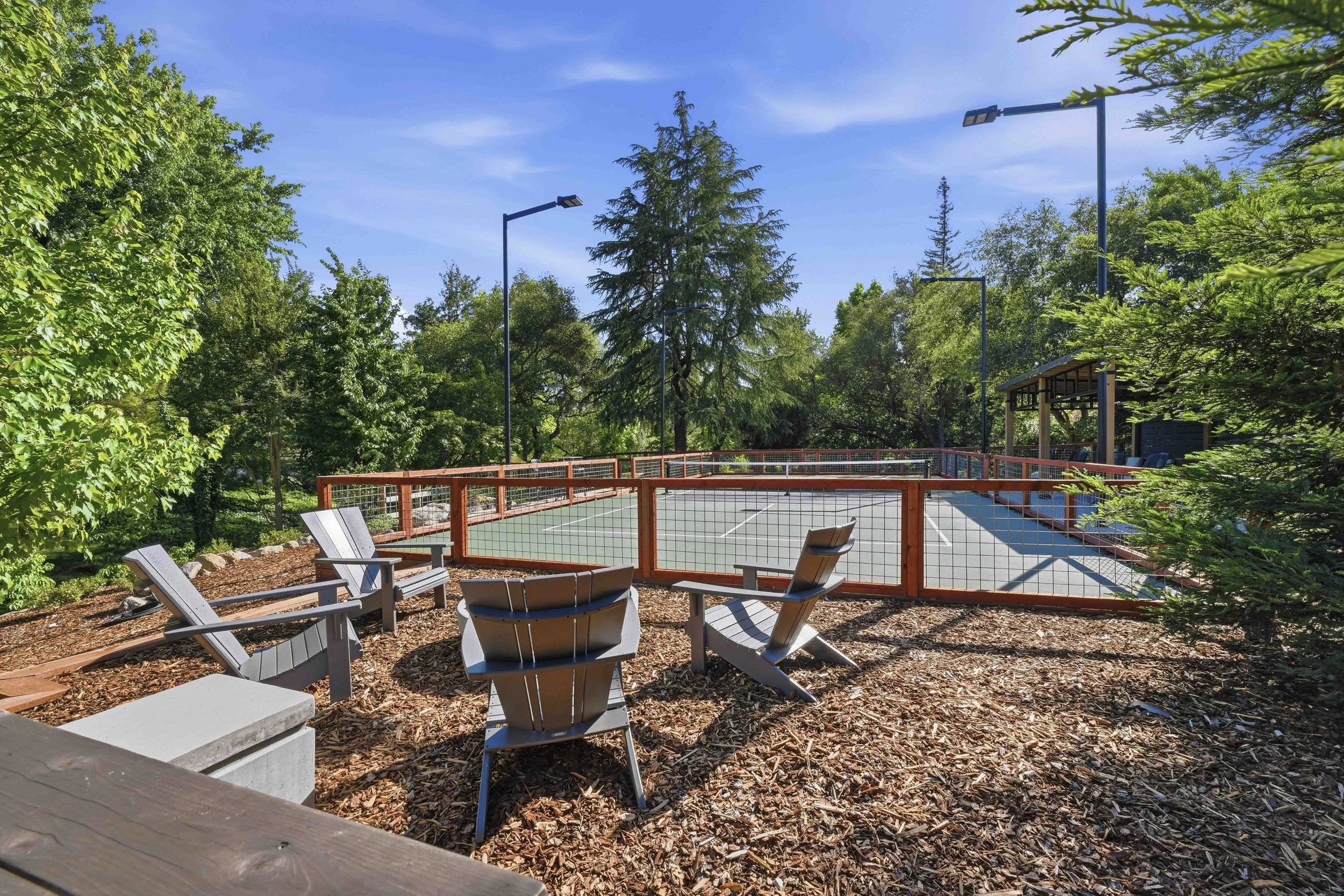 7905 Brook Ct 100.jpg