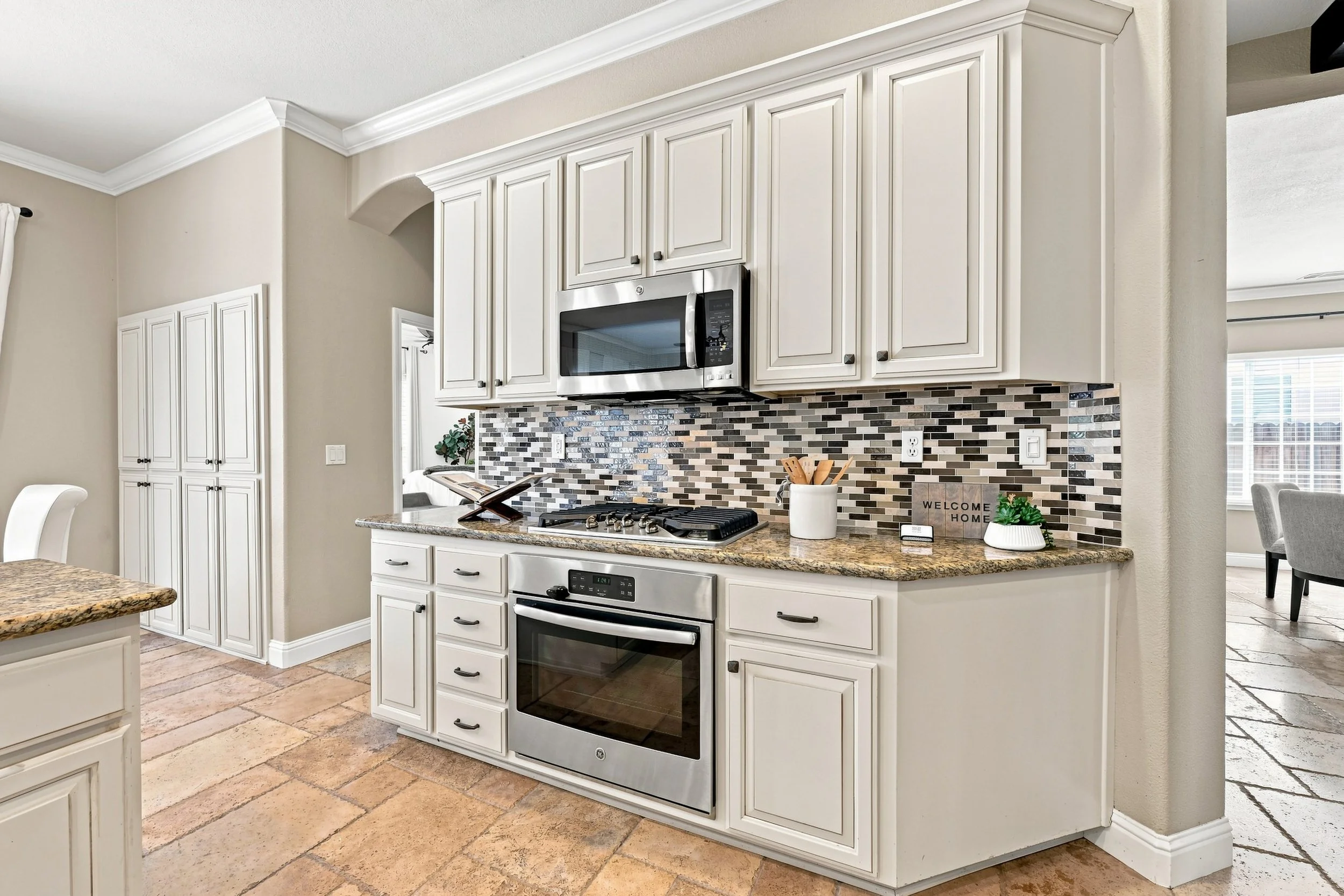 2025 San Esteban Cir _20.jpg
