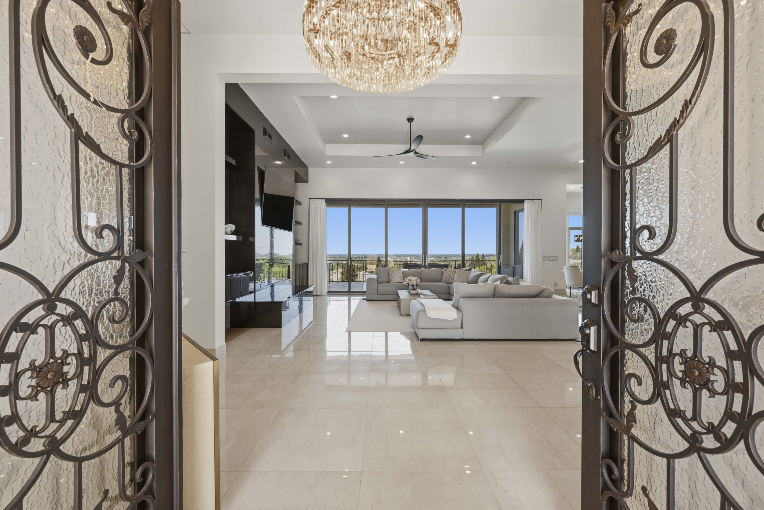 535 Serpa Way _20.jpg