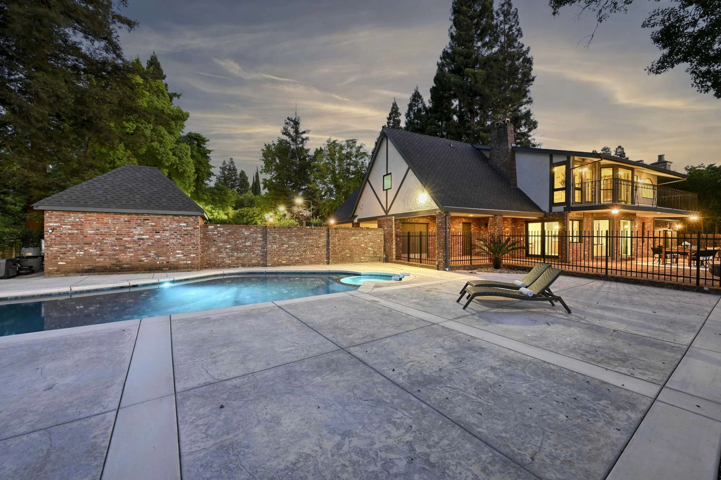 9815 Mira Del Rio Dr - Twilights - 22.jpg