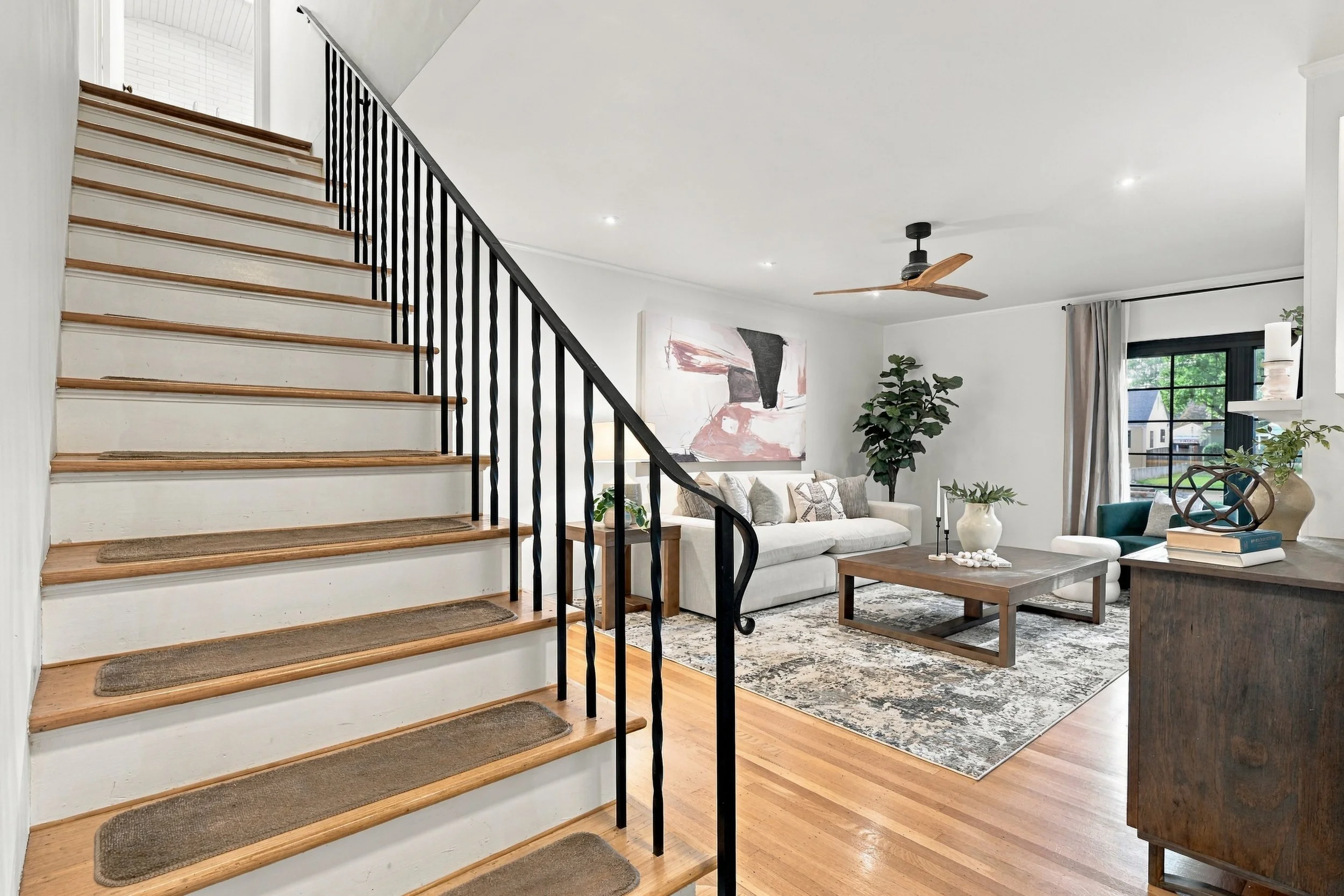 2743 Land Park Dr 60.jpg