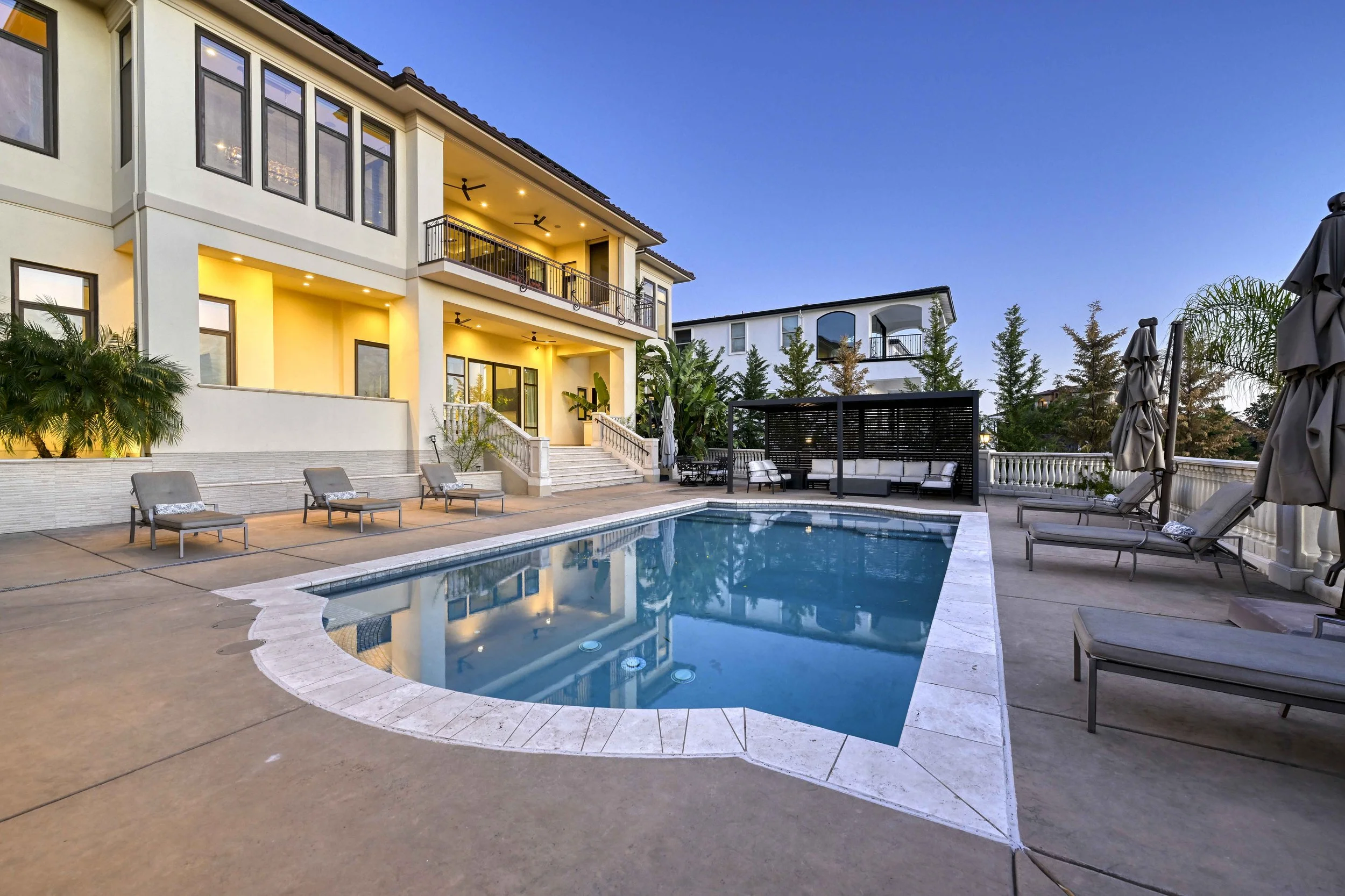 535 Serpa Way _122.jpg