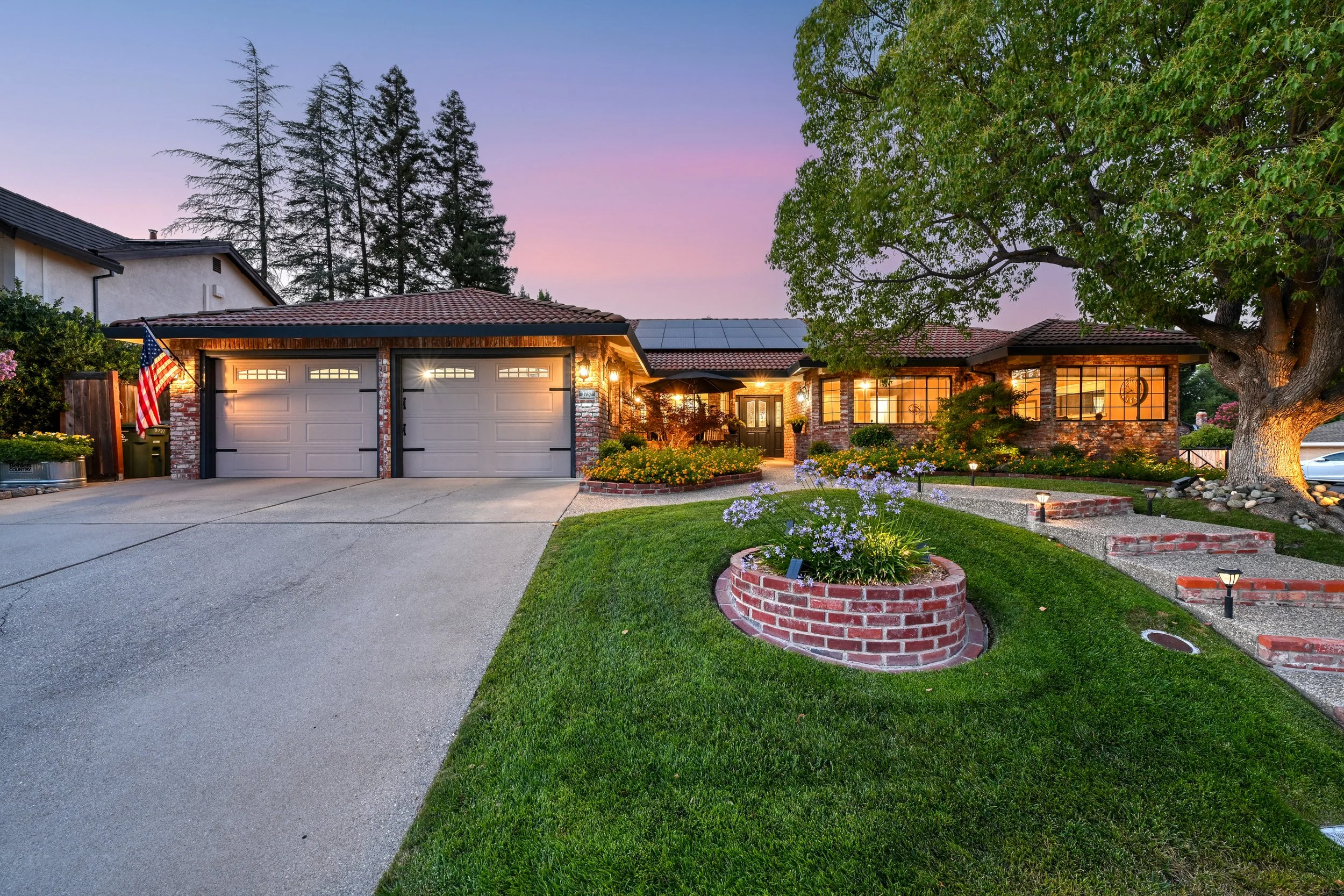 3737 Sweetwater Dr 3.jpg