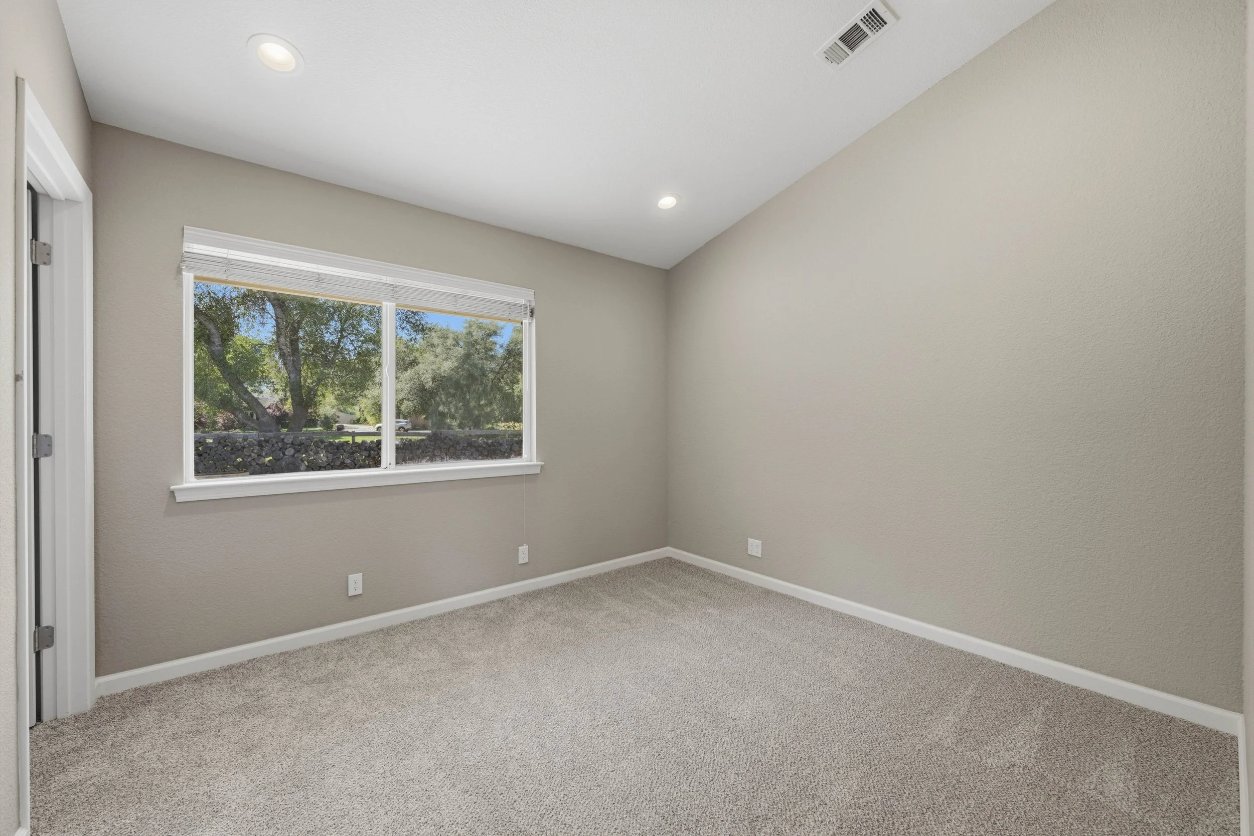 7585 Gold Dr 122.jpg