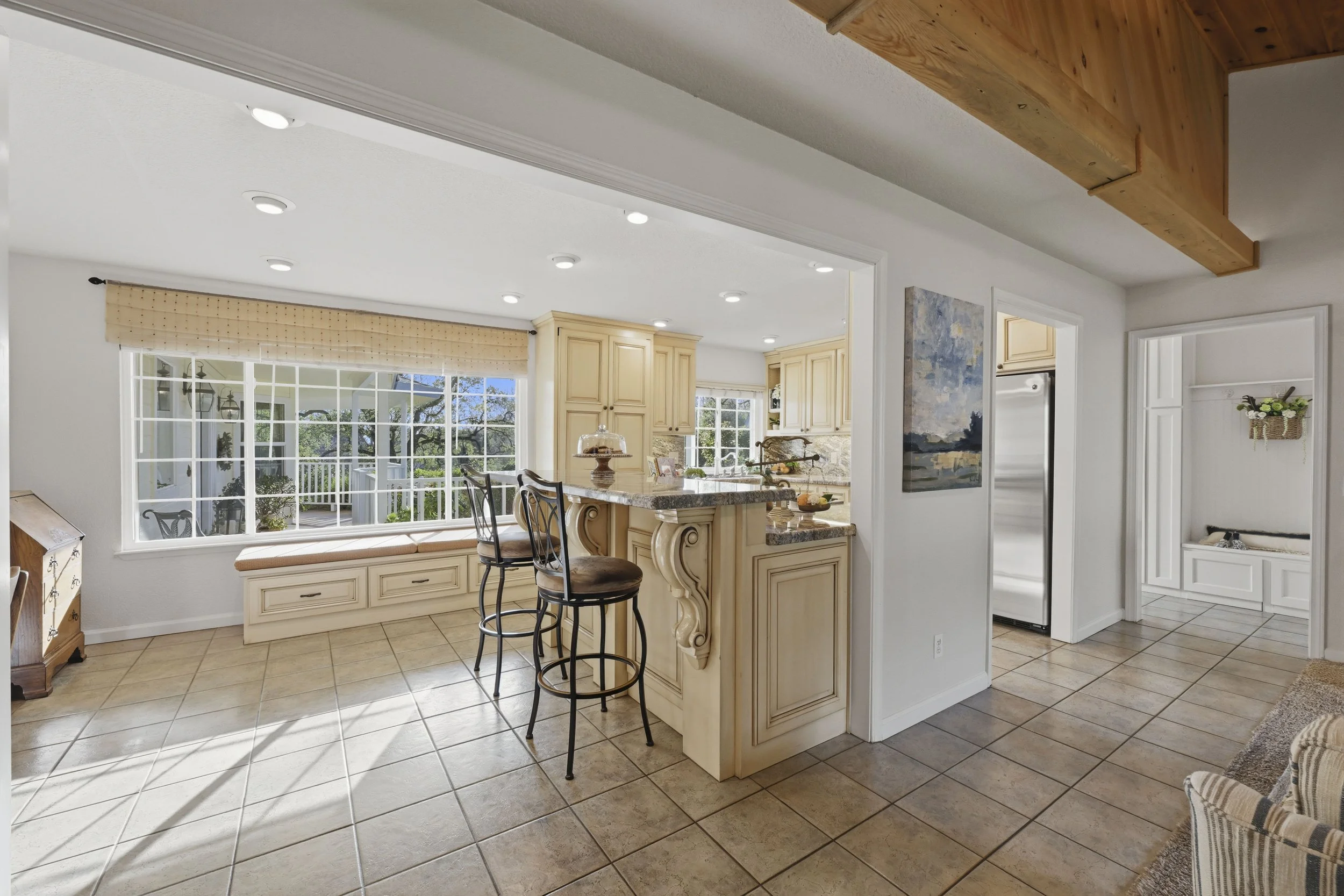 9240 Rock Springs Rd _107.jpg