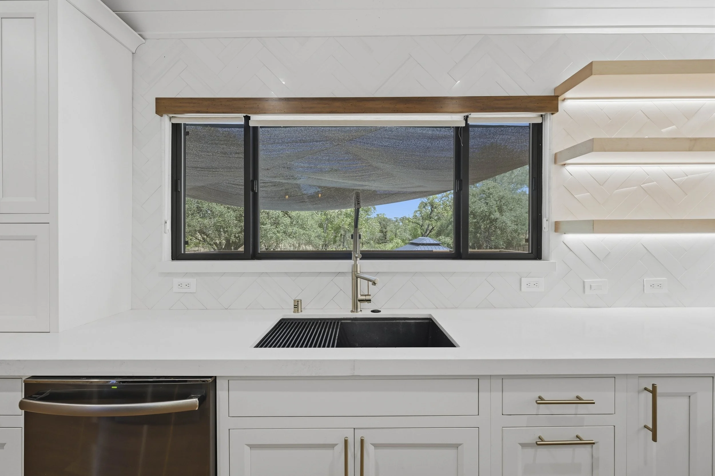4440 Lawrence Dr _30.jpg