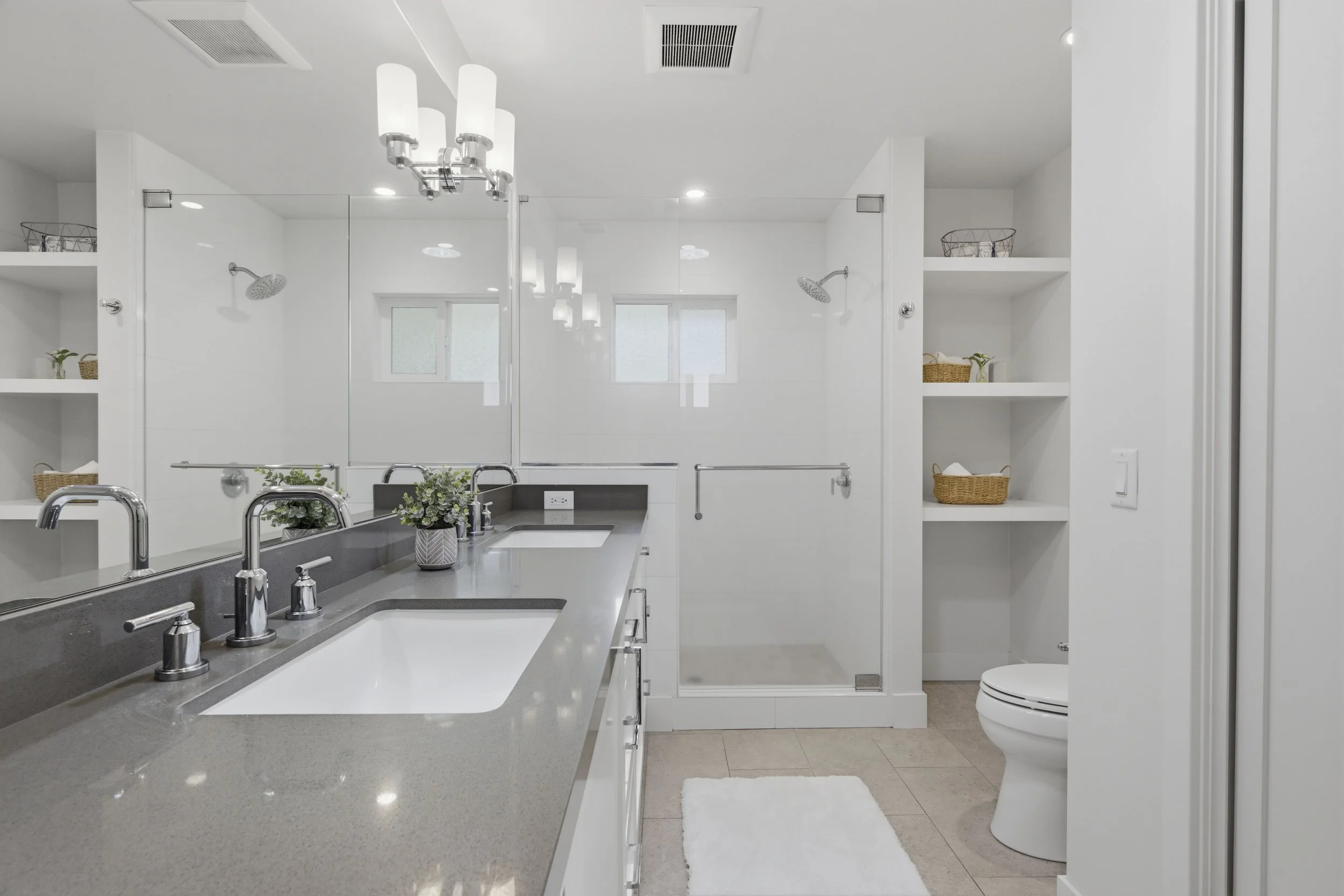 2929 Latham Dr _37.jpg