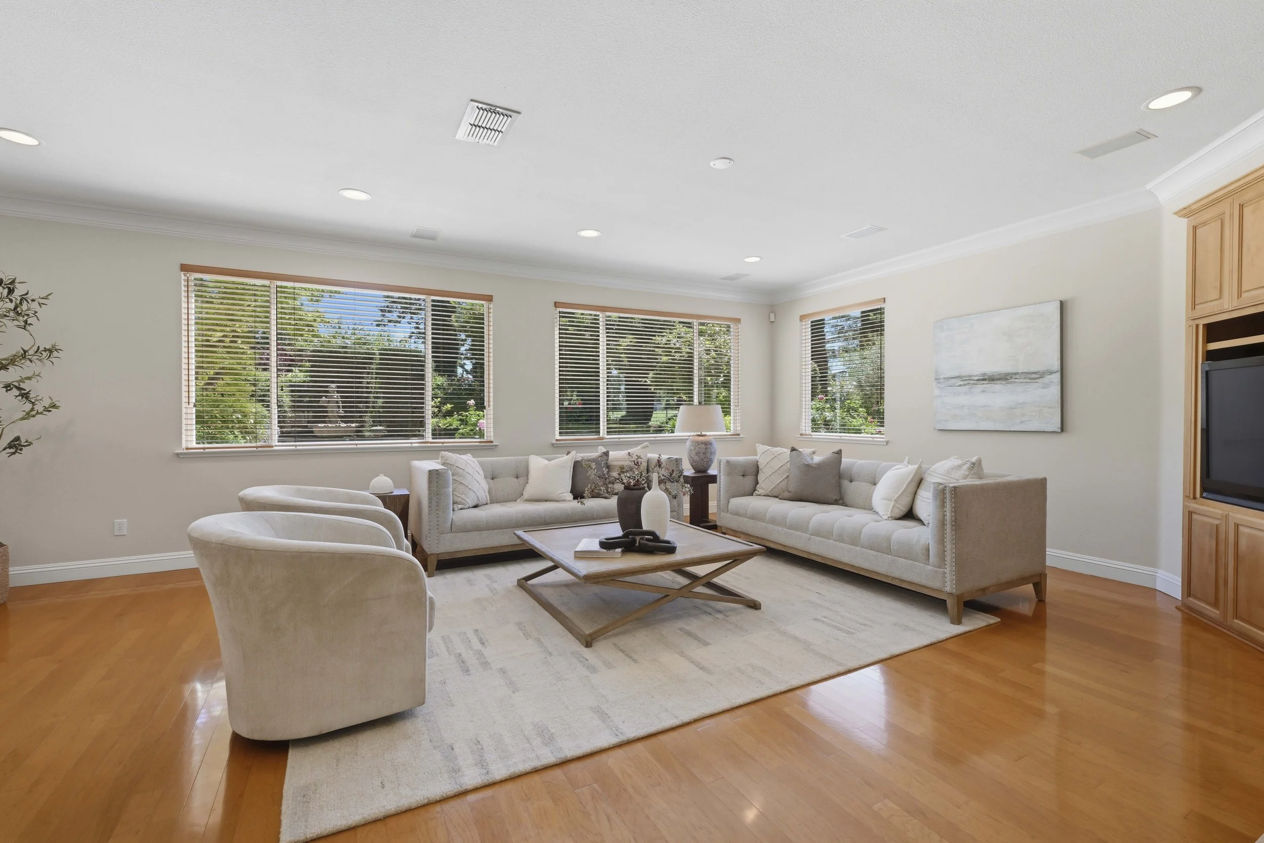 2228 Belvedere Cir _32.jpg