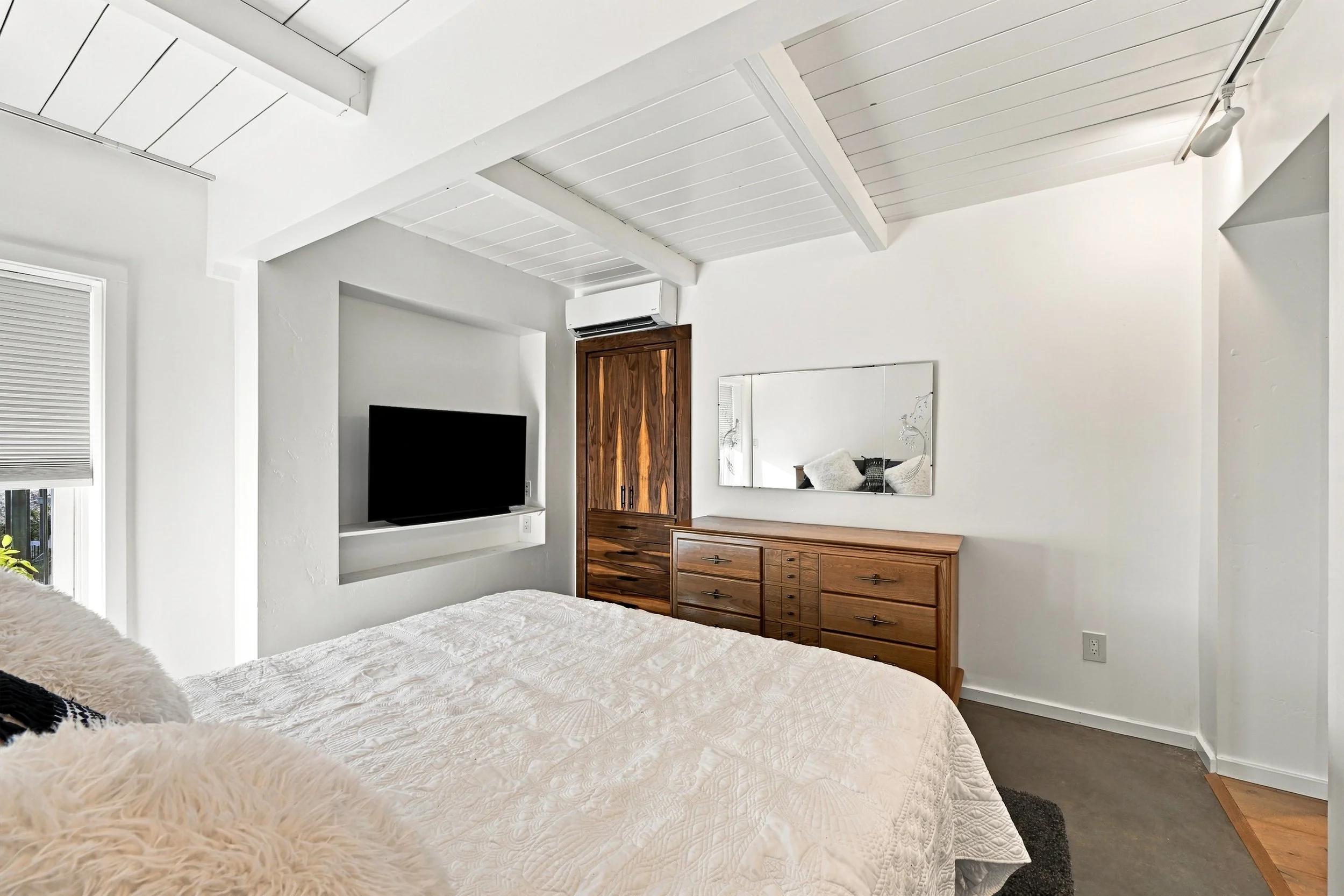 7882 Lakeshore Dr 62.jpg