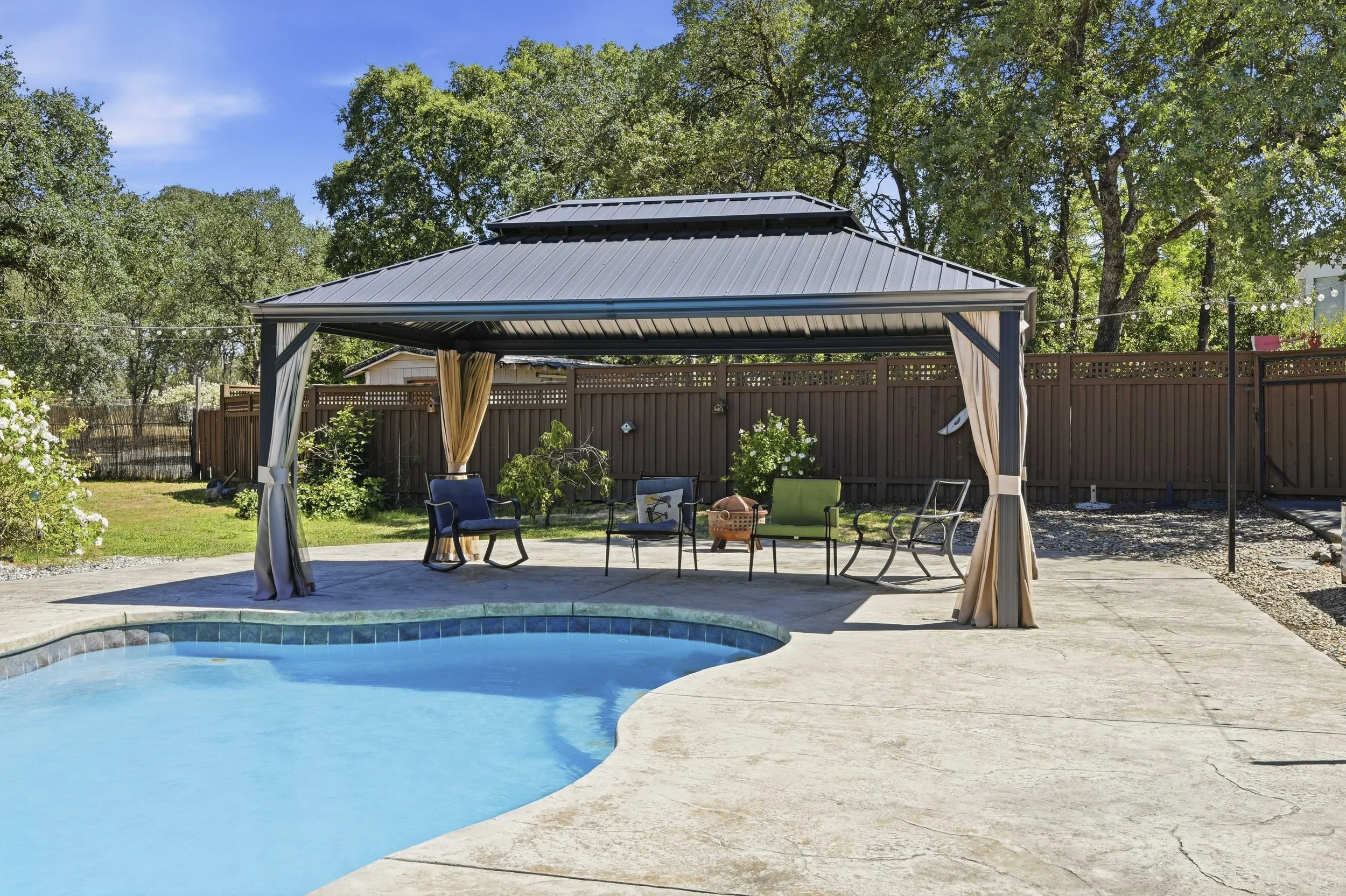 4440 Lawrence Dr _77.jpg