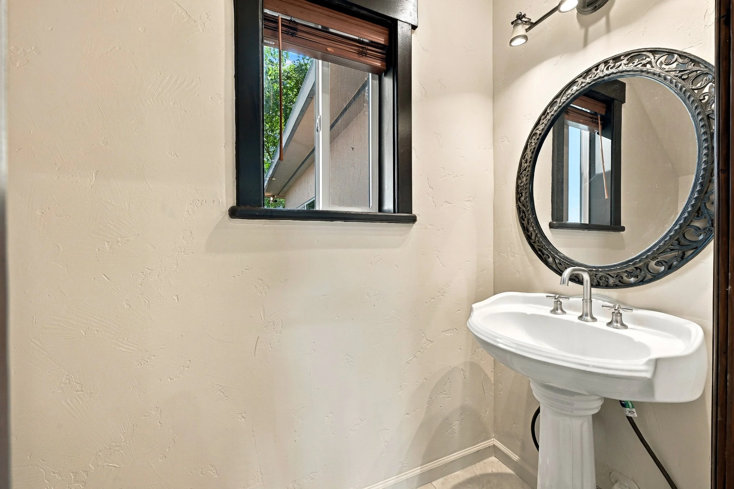 5140 Lichty Rd 73.jpg
