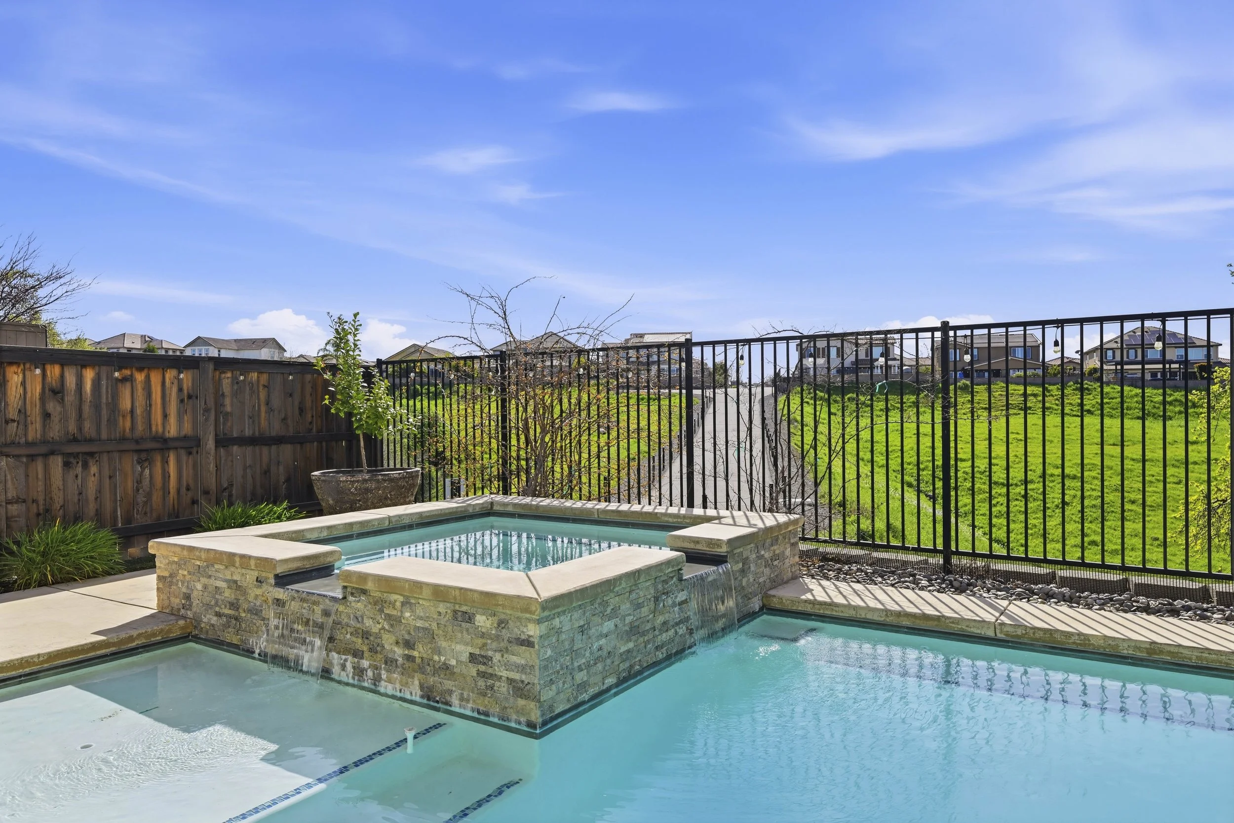 2714 Hidden Trail Loop 54.jpg