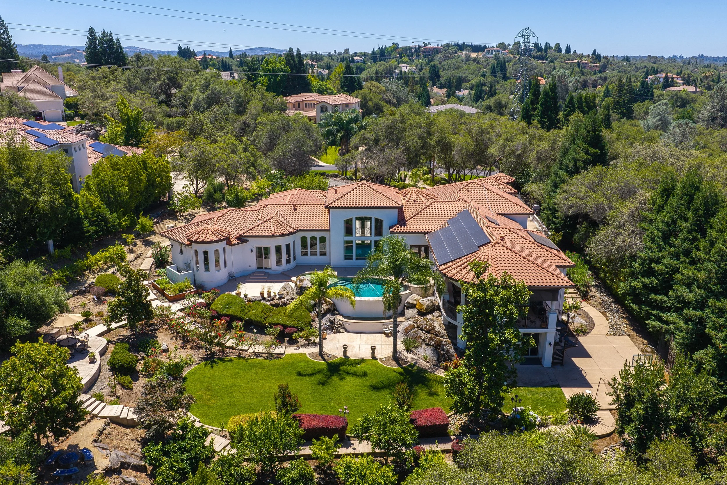 5645 Los Posas Way 9.jpg