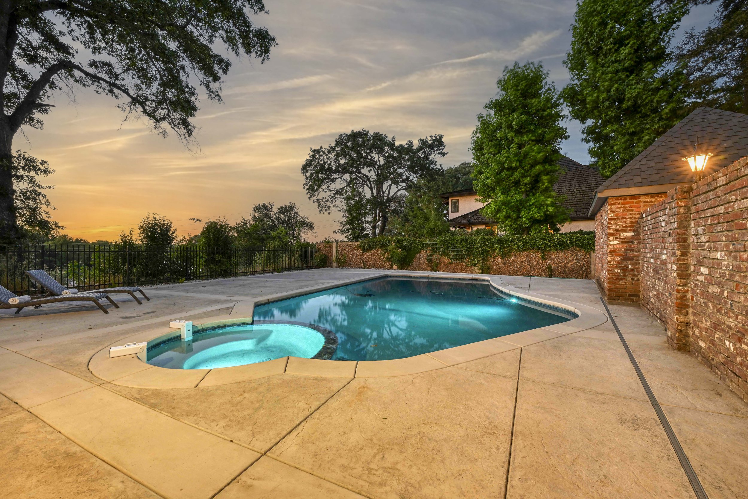 9815 Mira Del Rio Dr - Twilights - 18.jpg