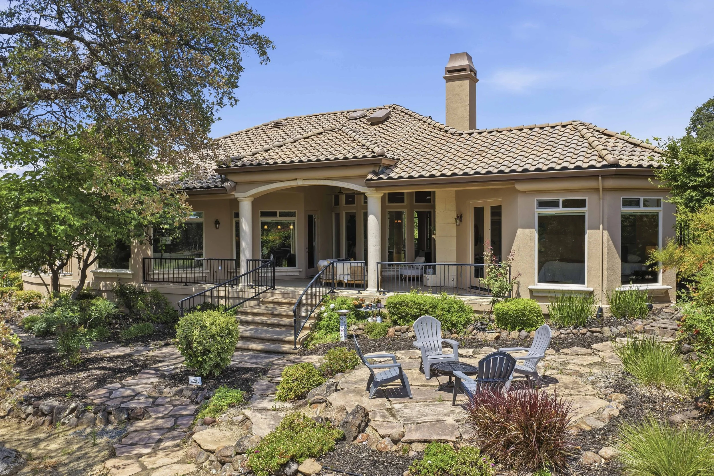 3702 Lindbrook Dr 8.jpg
