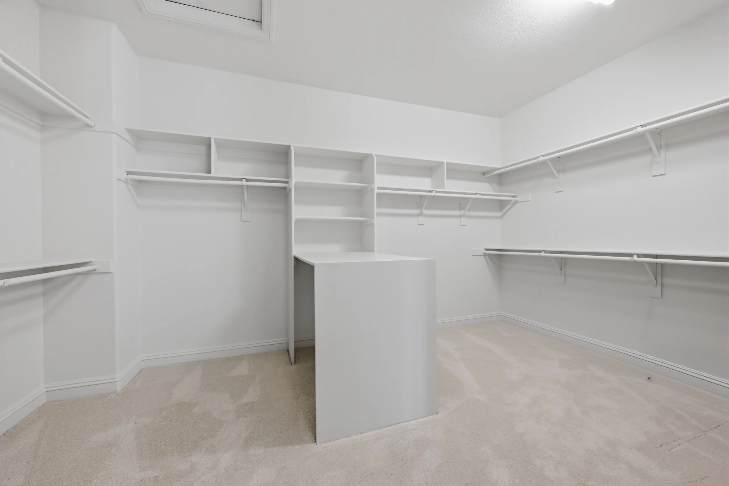 2228 Belvedere Cir _61.jpg