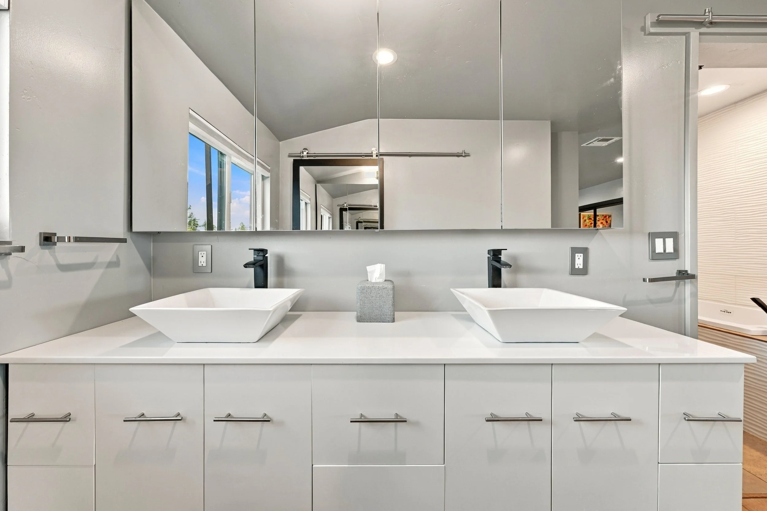 7882 Lakeshore Dr 47.jpg