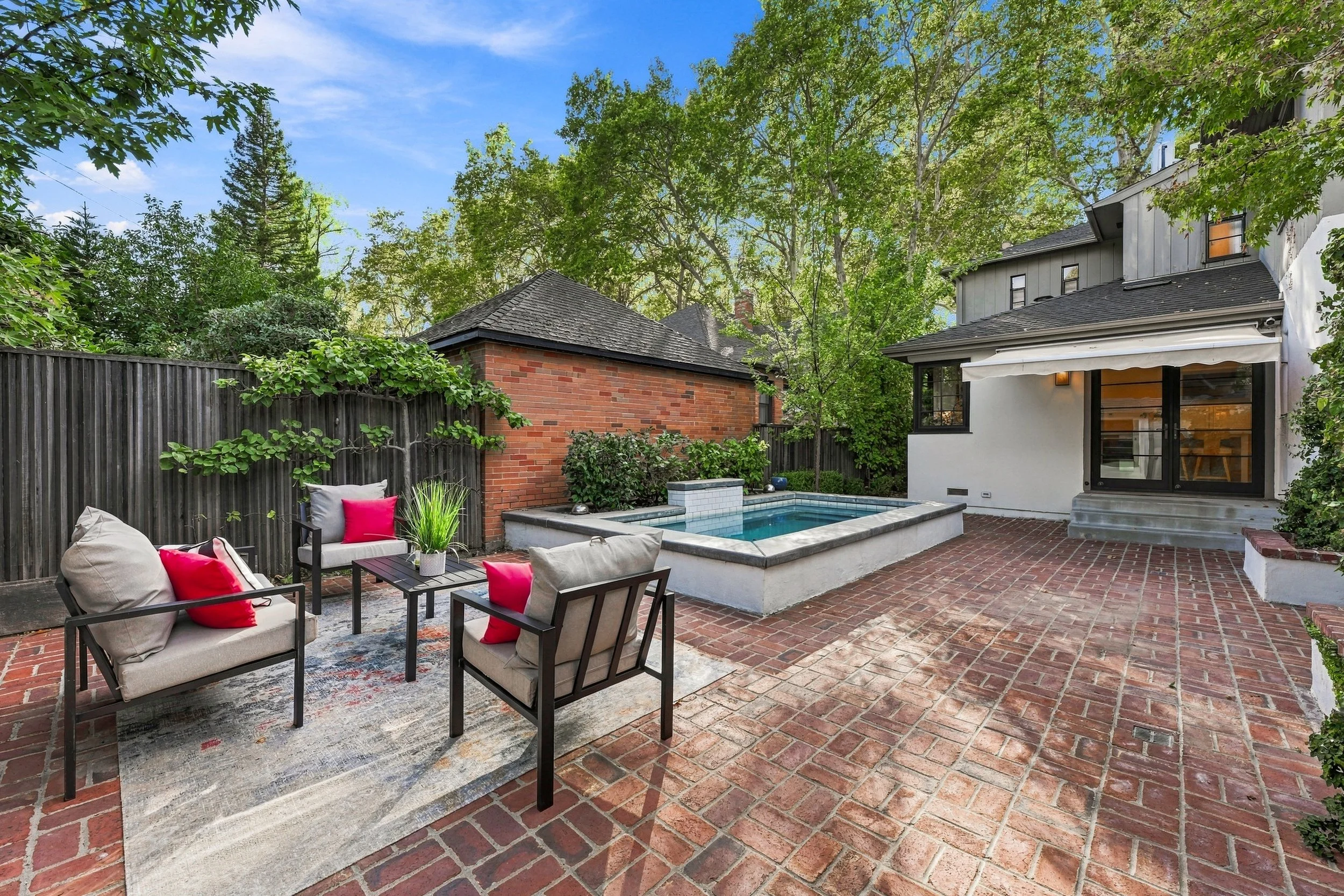 2743 Land Park Dr 53.jpg