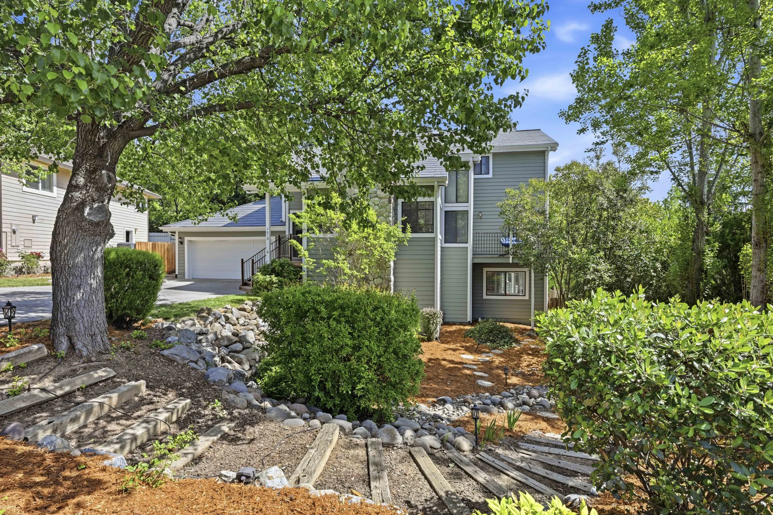 1610 Foxridge Cir 9.jpg