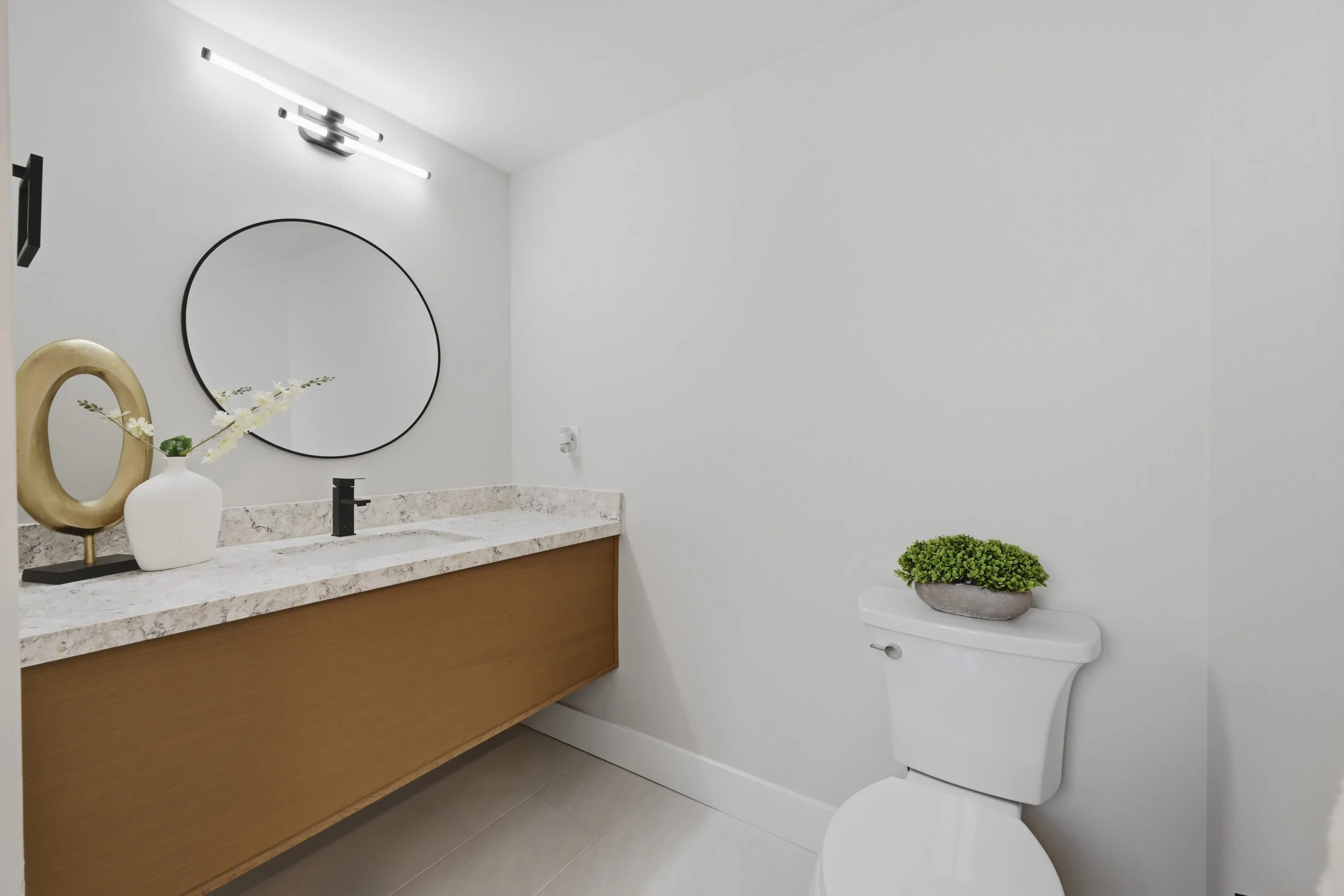 8177 N Lake Cir 69.jpg