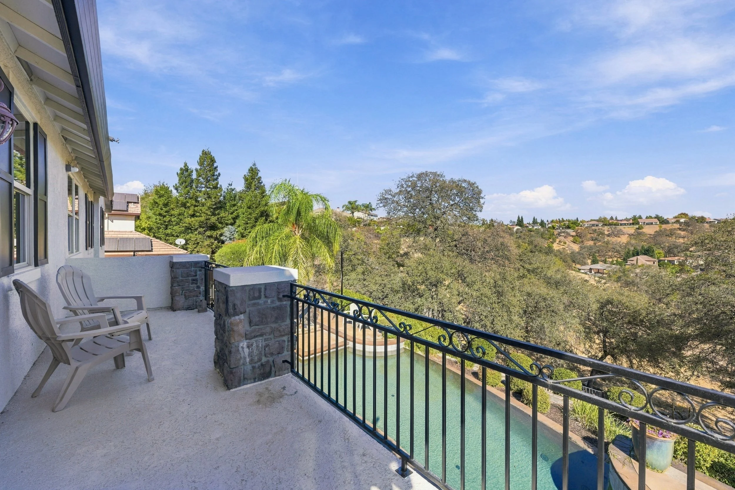 3391 Black Oak Dr 102.jpg