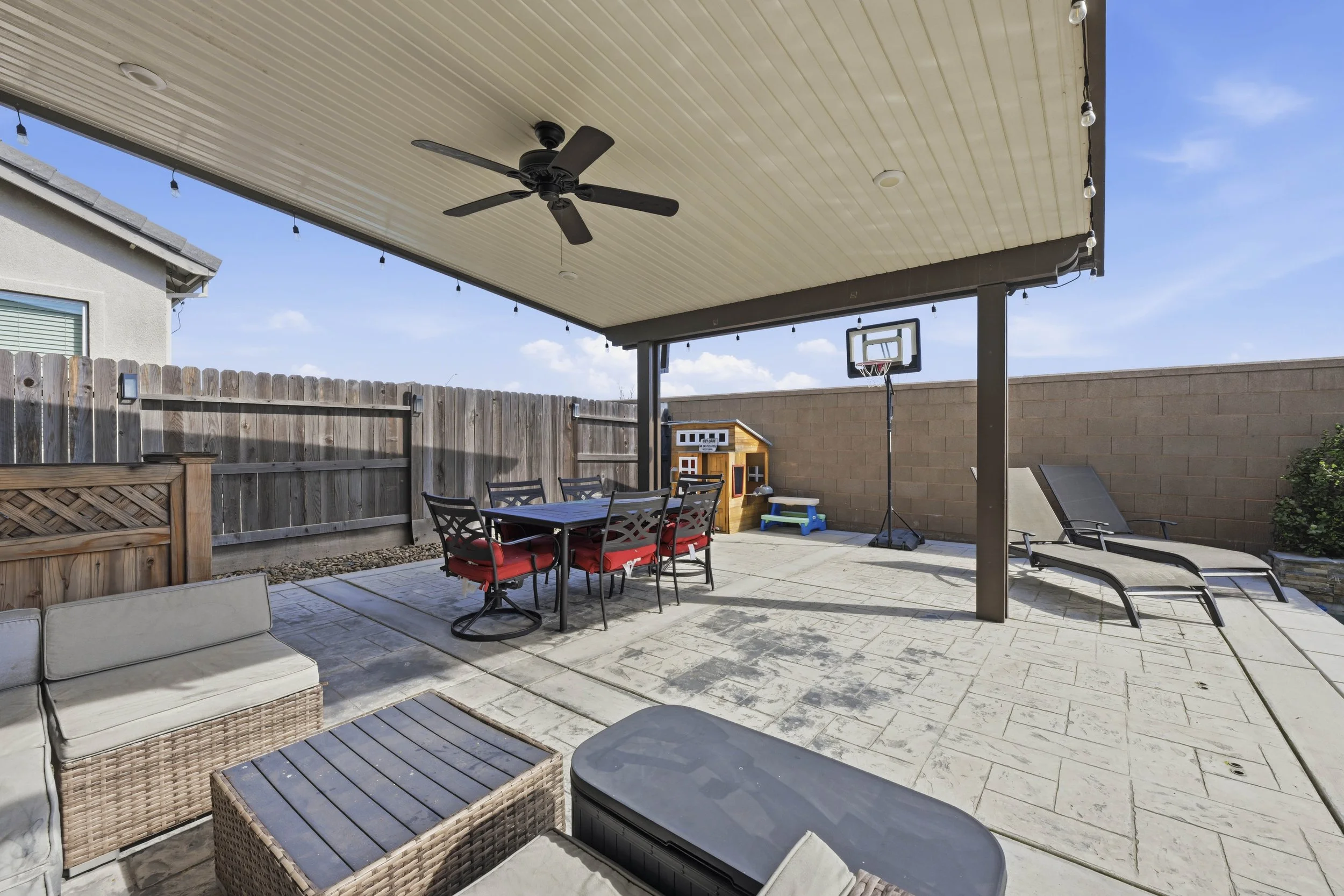 2012 Van Ruiten Dr _45.jpg