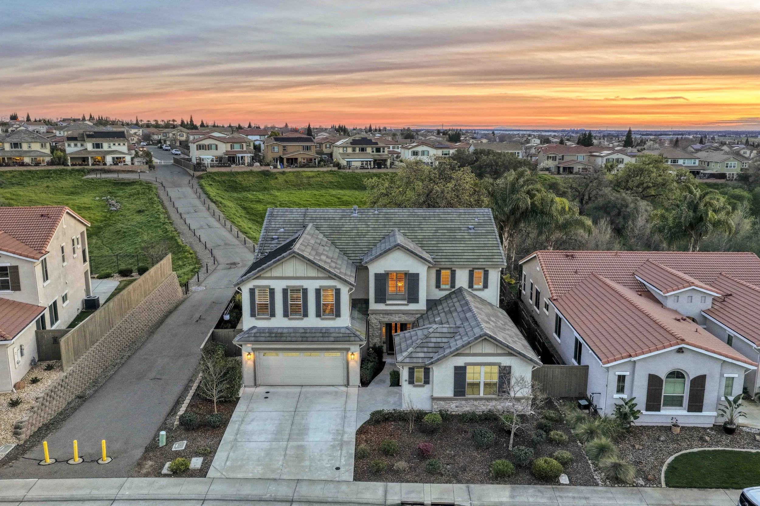 2714 Hidden Trail Loop 1.jpg