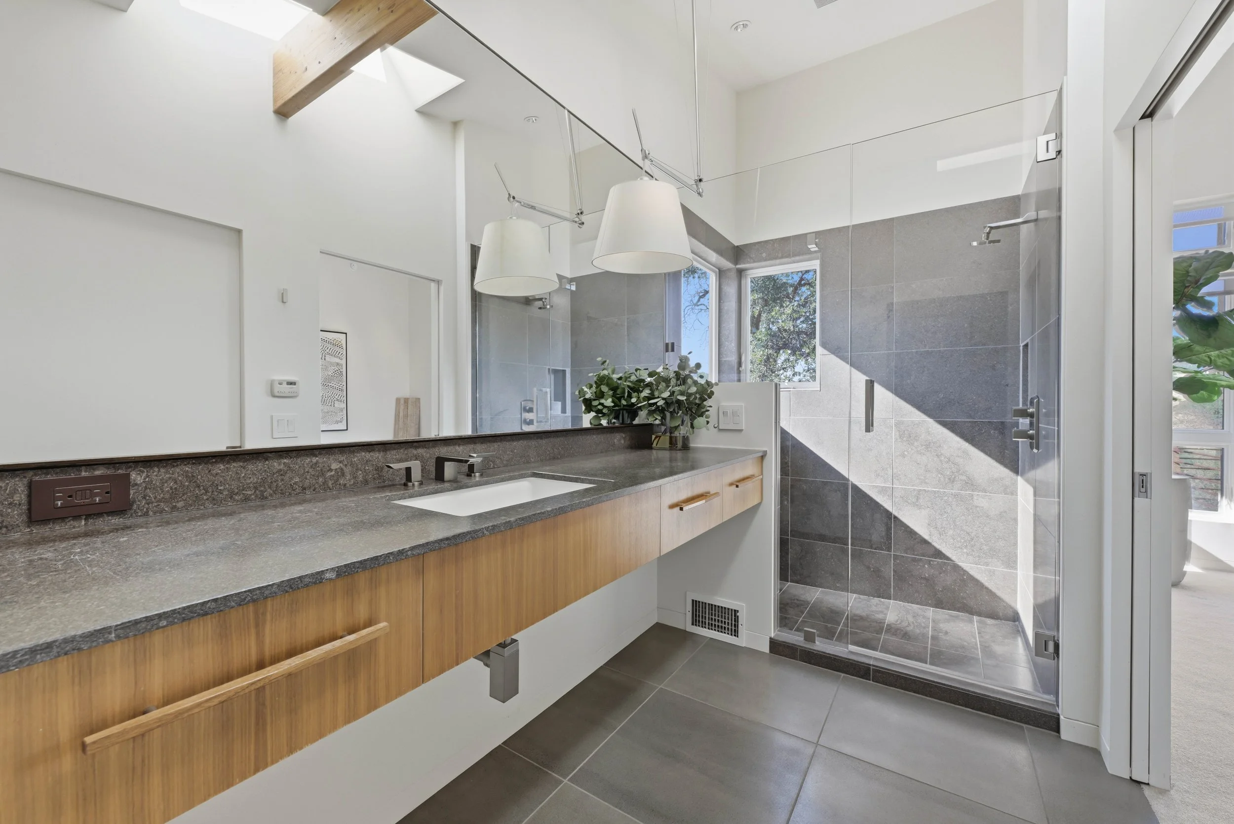 26000 Venado Dr - Main House  - 32.jpg