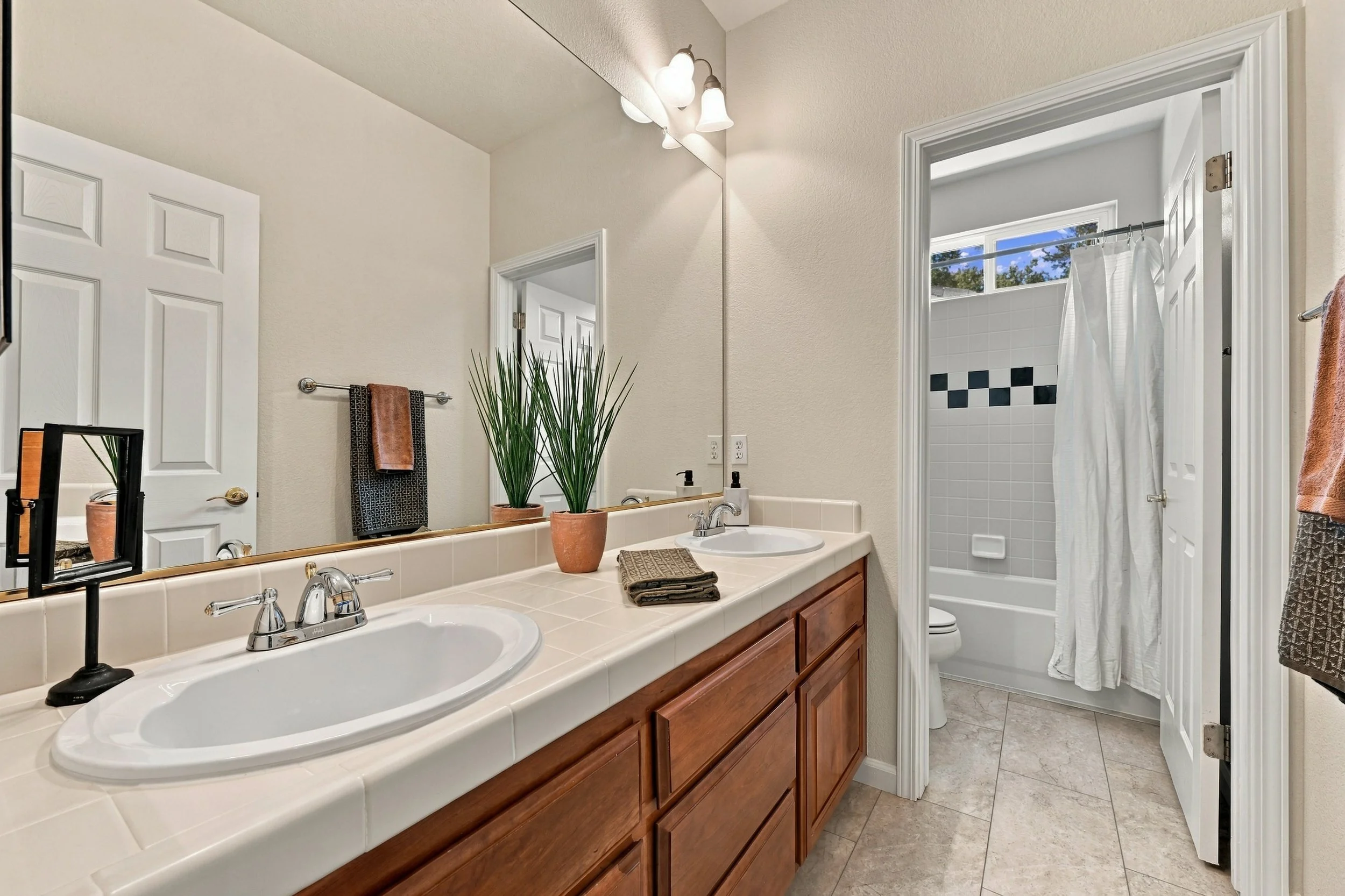2605 Mariella Dr 75.jpg
