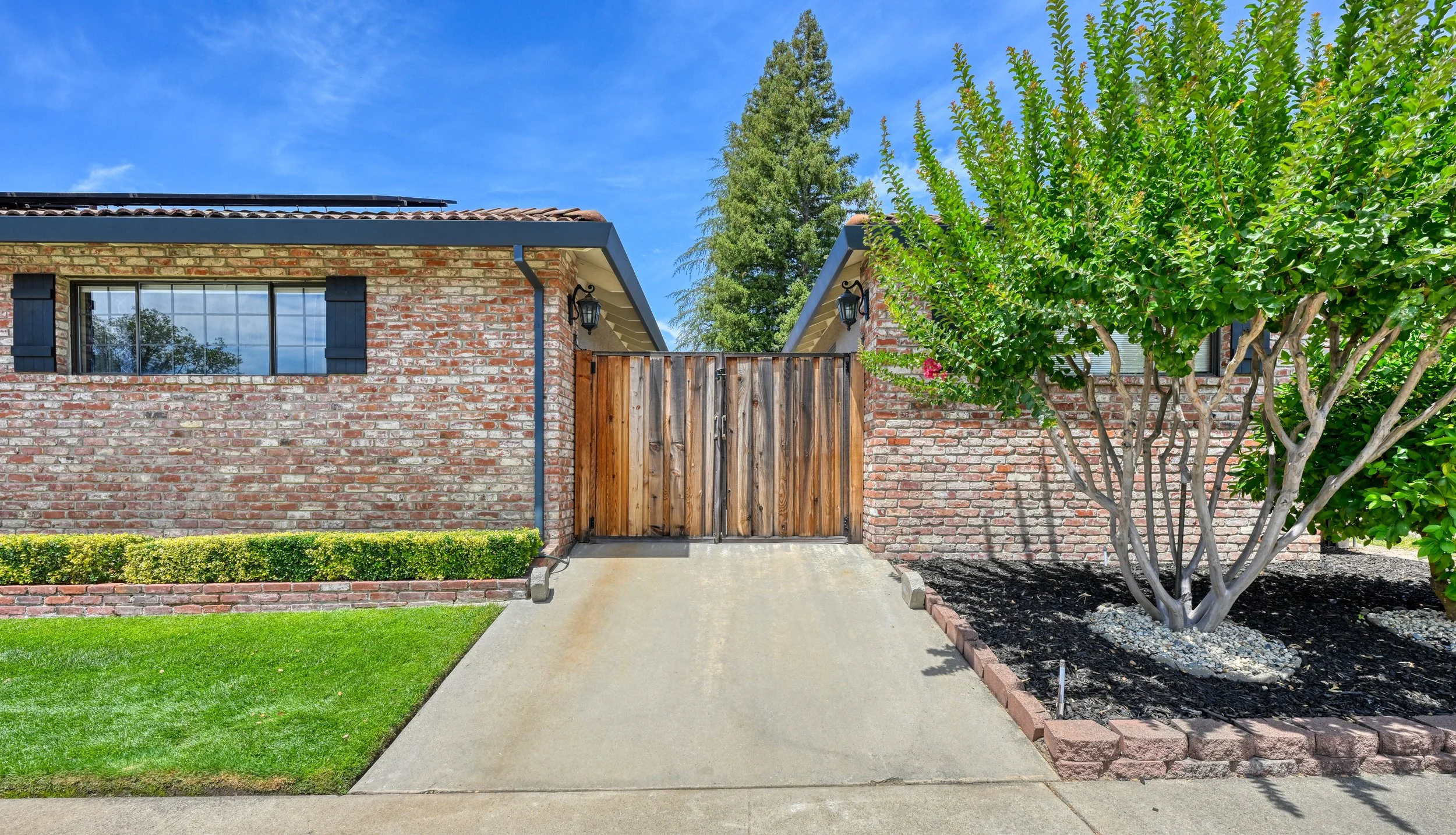 3737 Sweetwater Dr 37.jpg