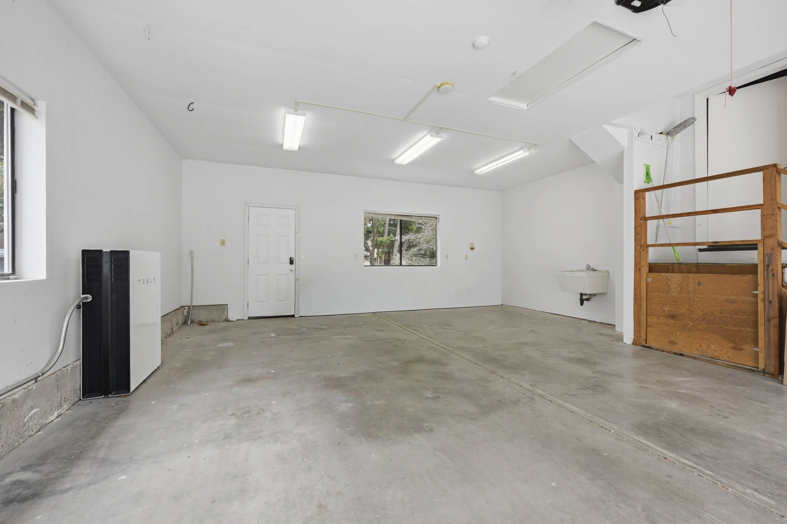 1610 Foxridge Cir 93.jpg