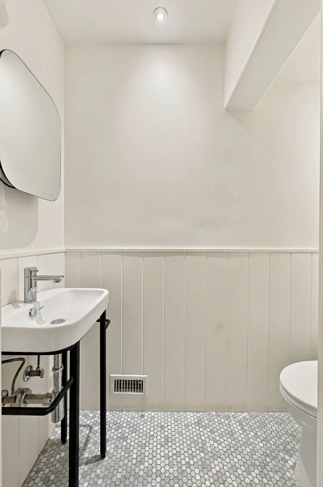 2743 Land Park Dr 25.jpg