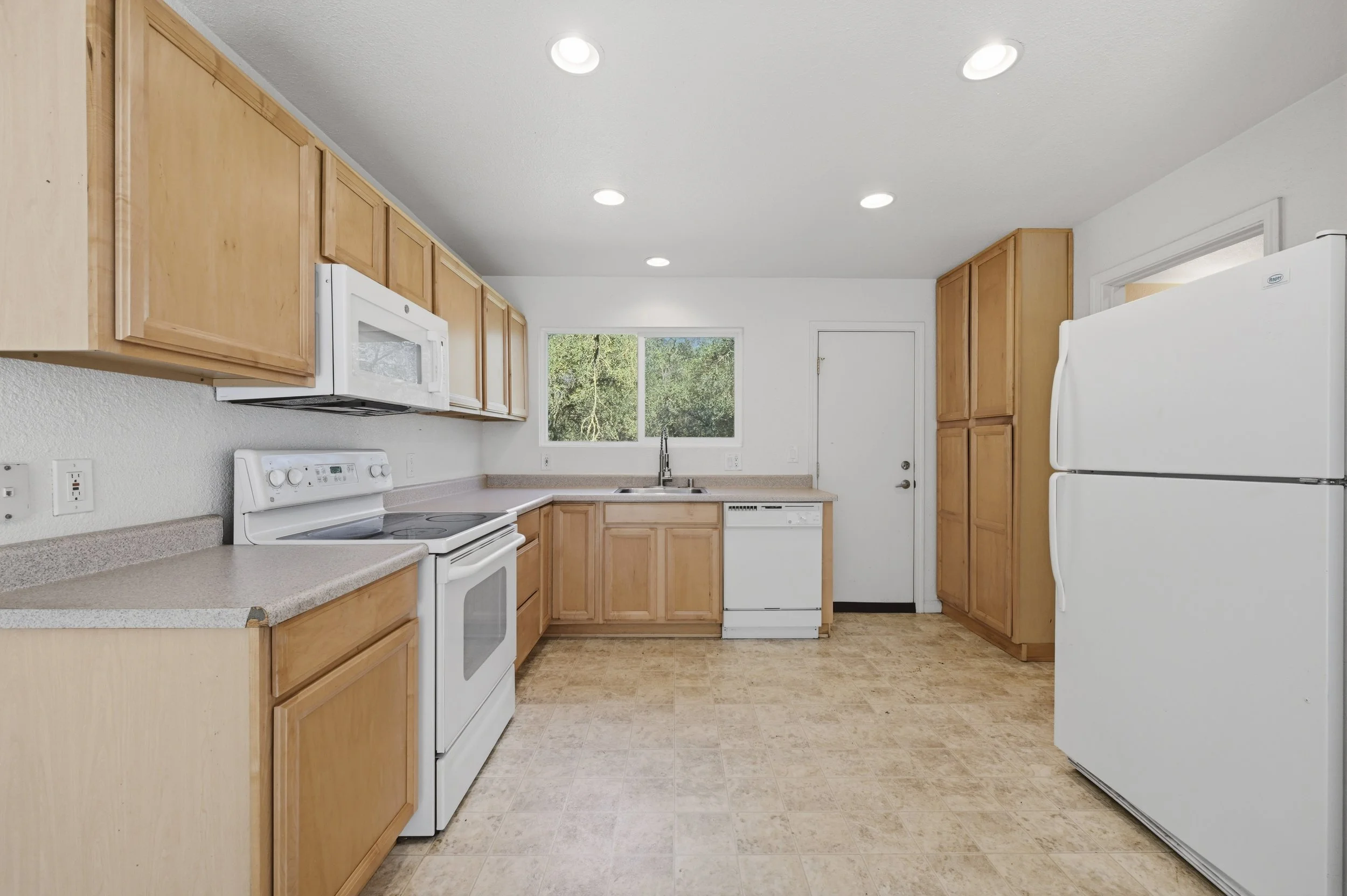 7585 Gold Dr 141.jpg