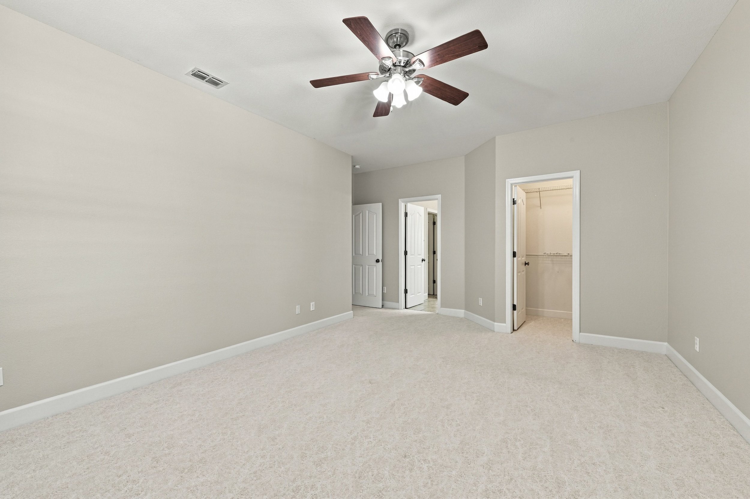 3391 Black Oak Dr 101.jpg